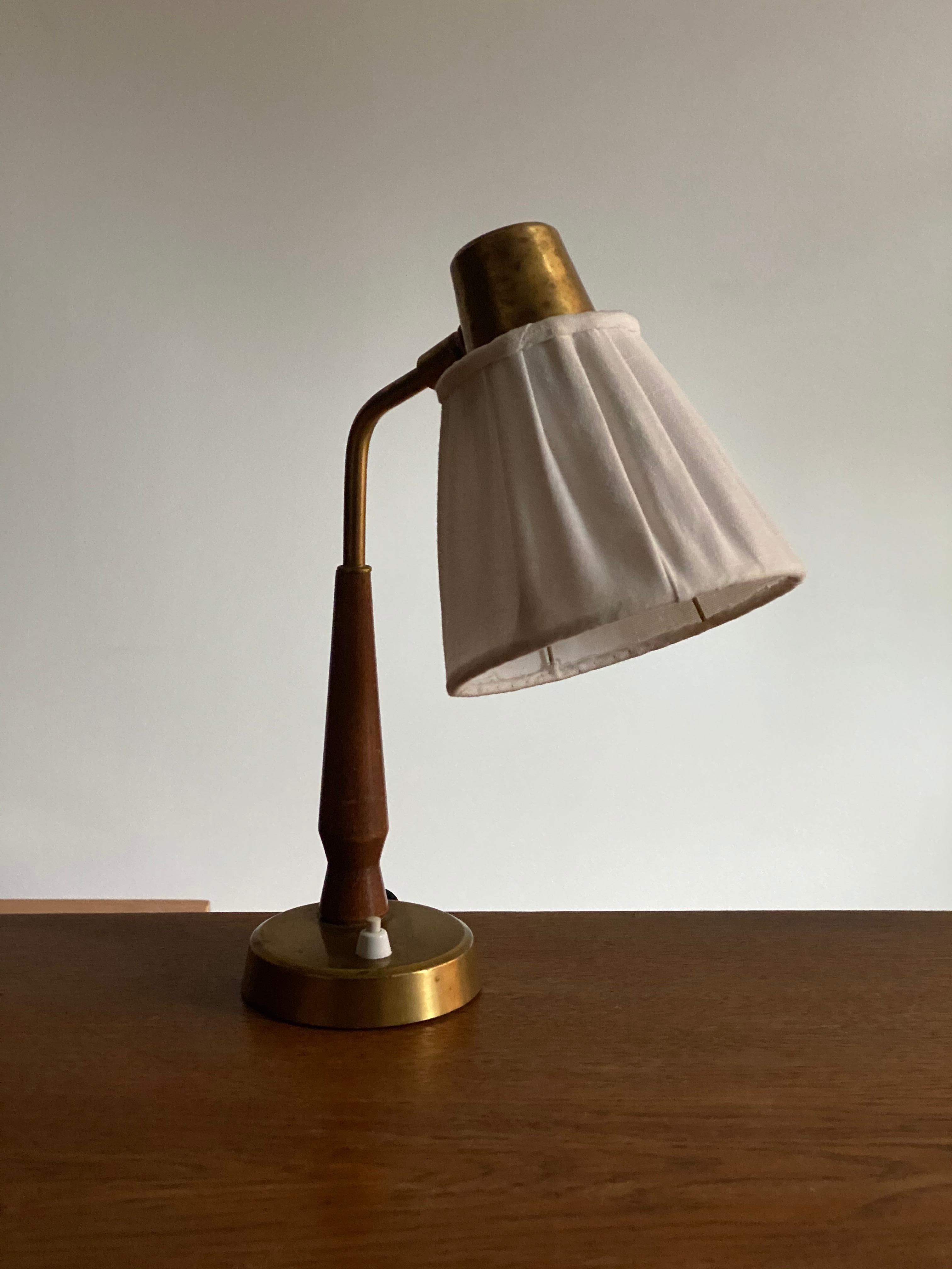 Swedish Hans Bergström, Small Table Lamp Wood Brass, Fabric, Ateljé Lyktan, Sweden 1940s