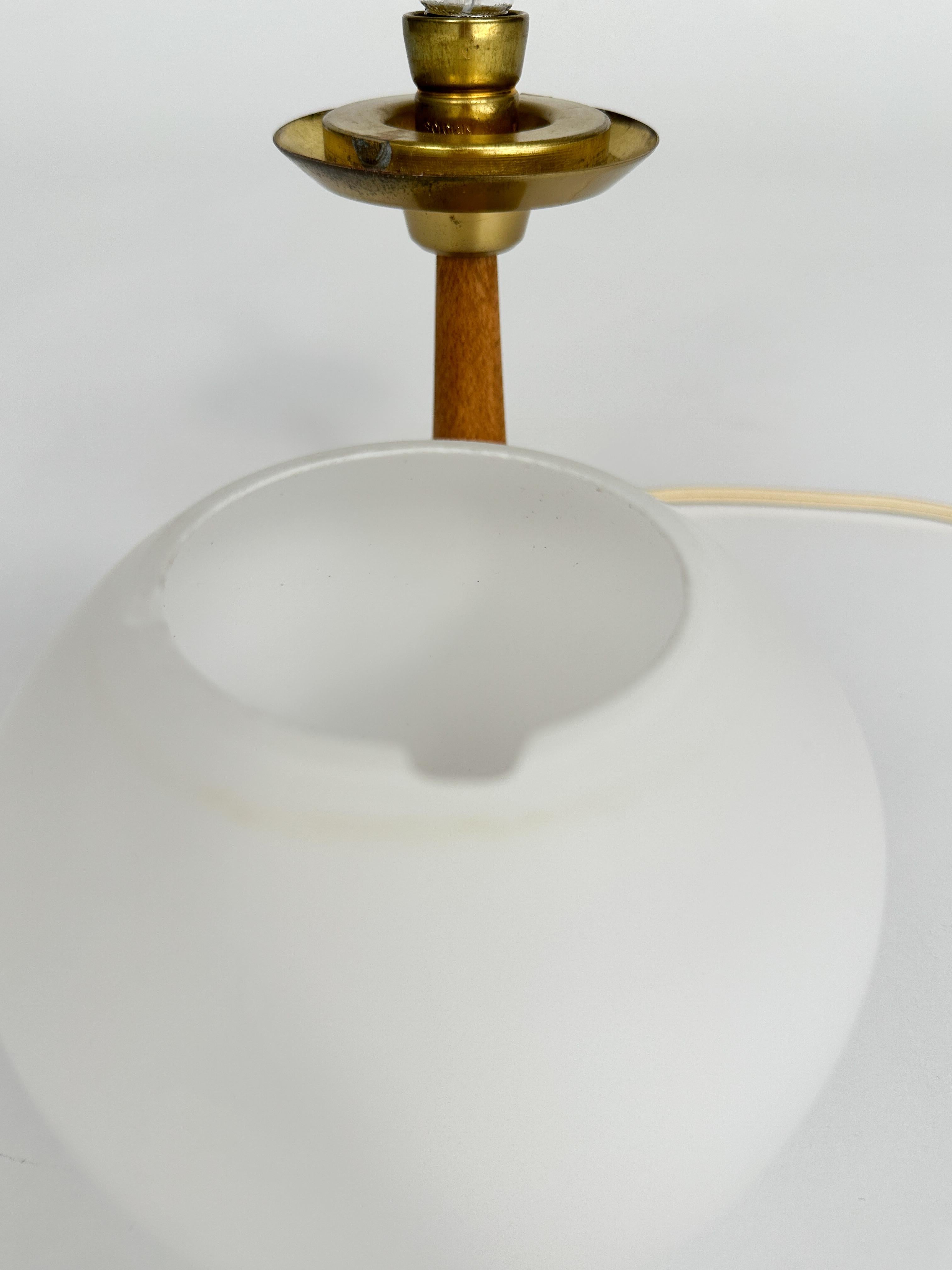Hans Bergström Table Lamp 702 Atelje Lyktan Opaline Glass Brass Light 1950s For Sale 4