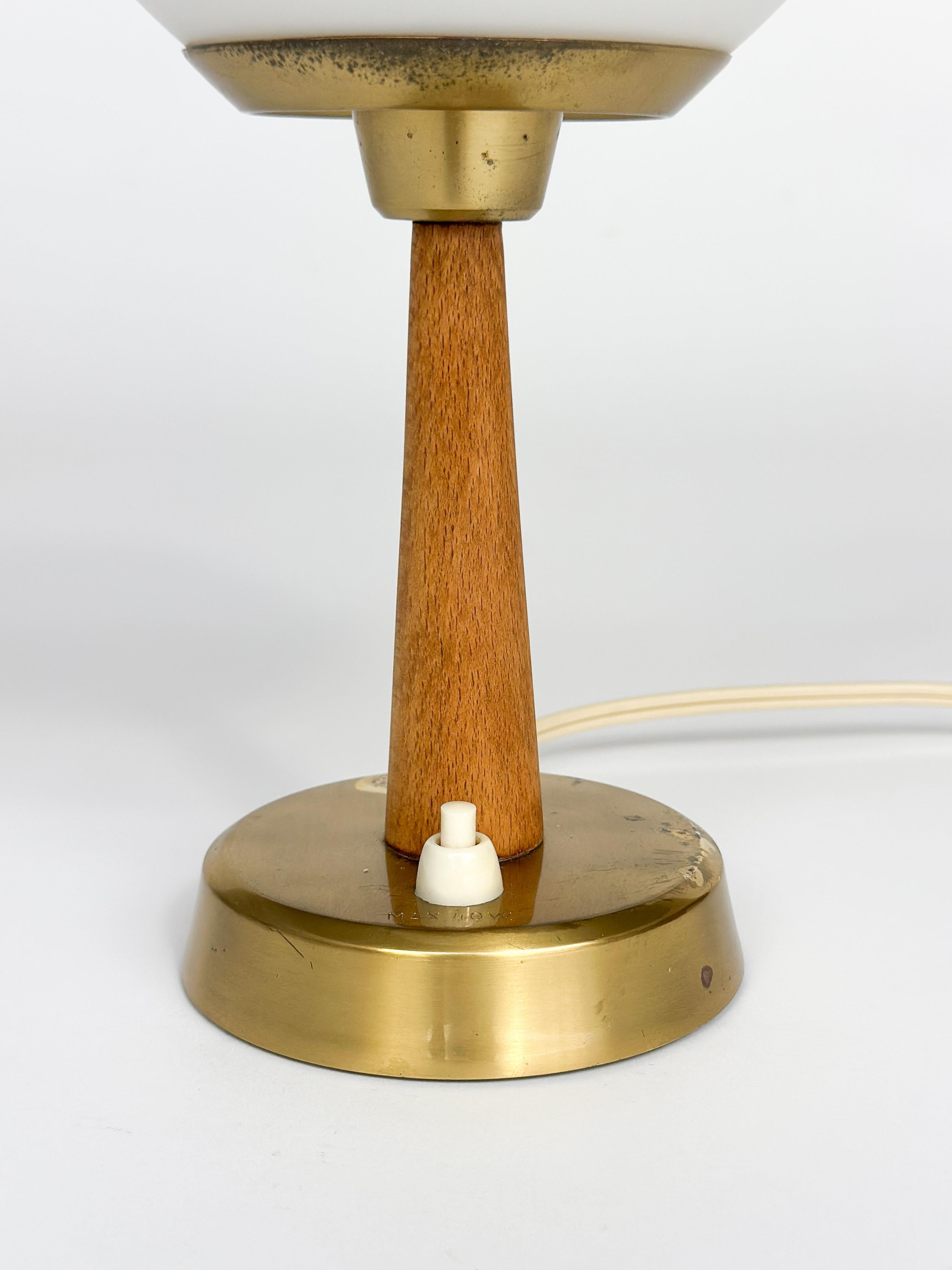 Mid-20th Century Hans Bergström Table Lamp 702 Atelje Lyktan Opaline Glass Brass Light 1950s For Sale