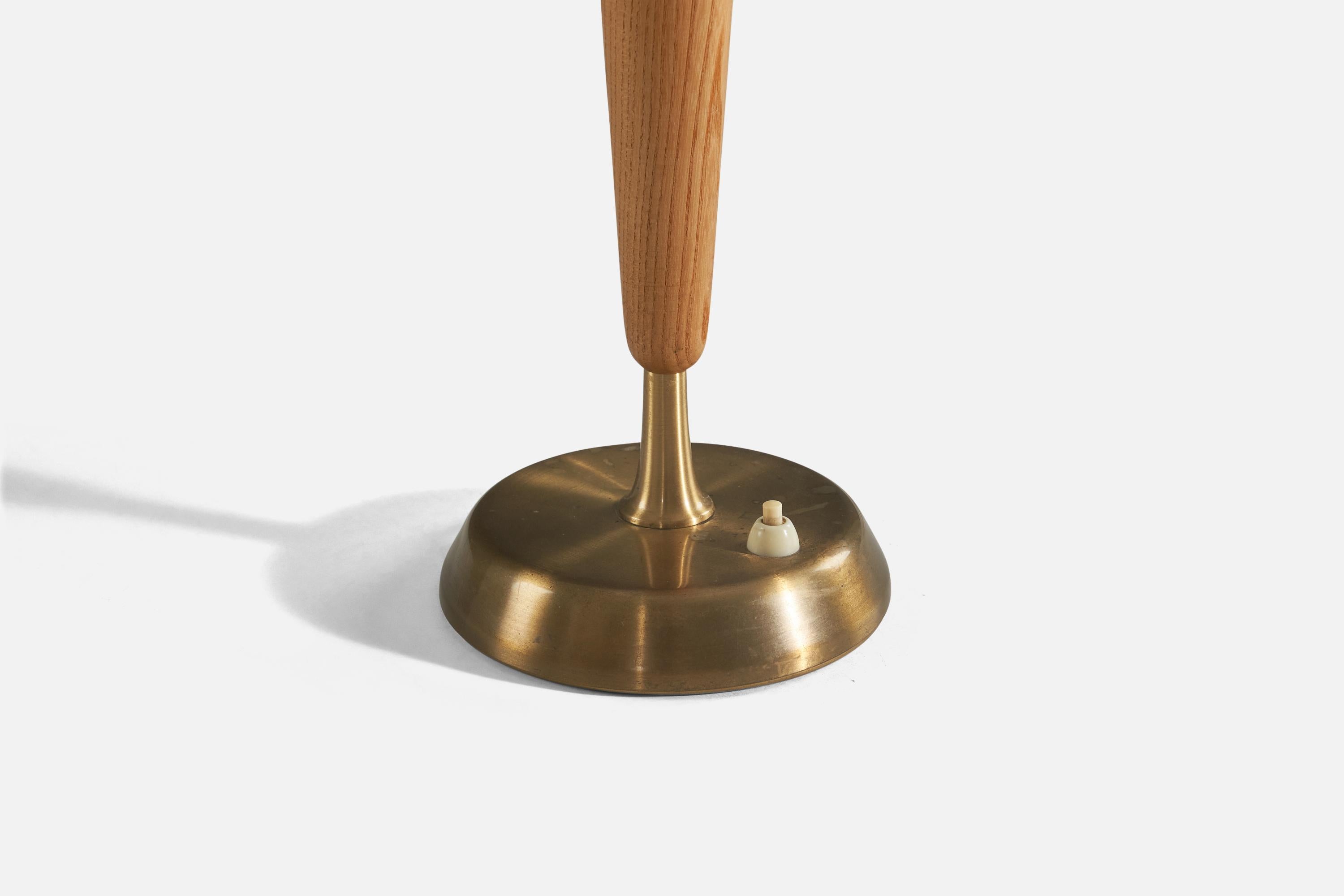 Svedese Hans Bergström, Lampada da tavolo, Brass, Wood, ASEA, Svezia, anni '50 in vendita