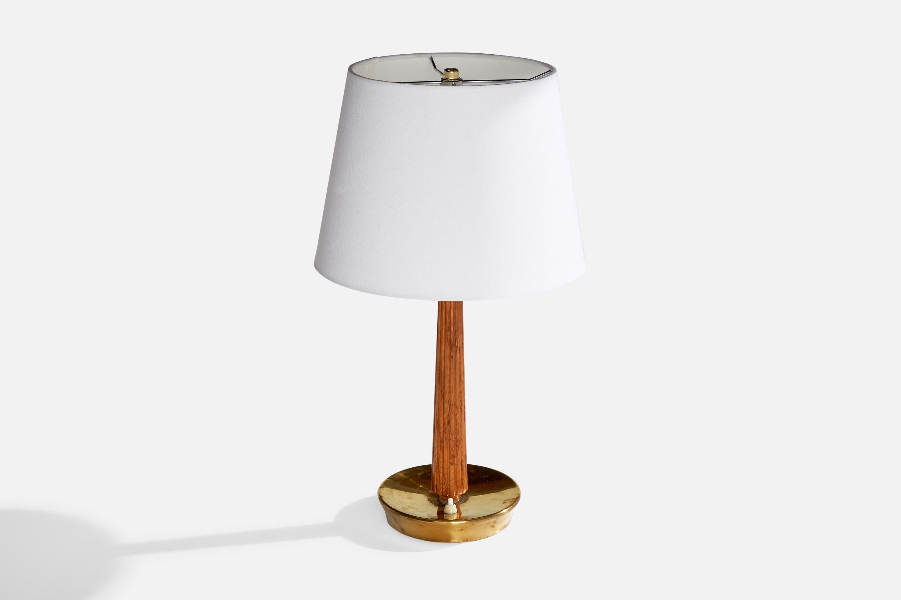 Scandinave moderne Hans Bergström, lampe de table, Oak, Brass, Suède, années 1950 en vente
