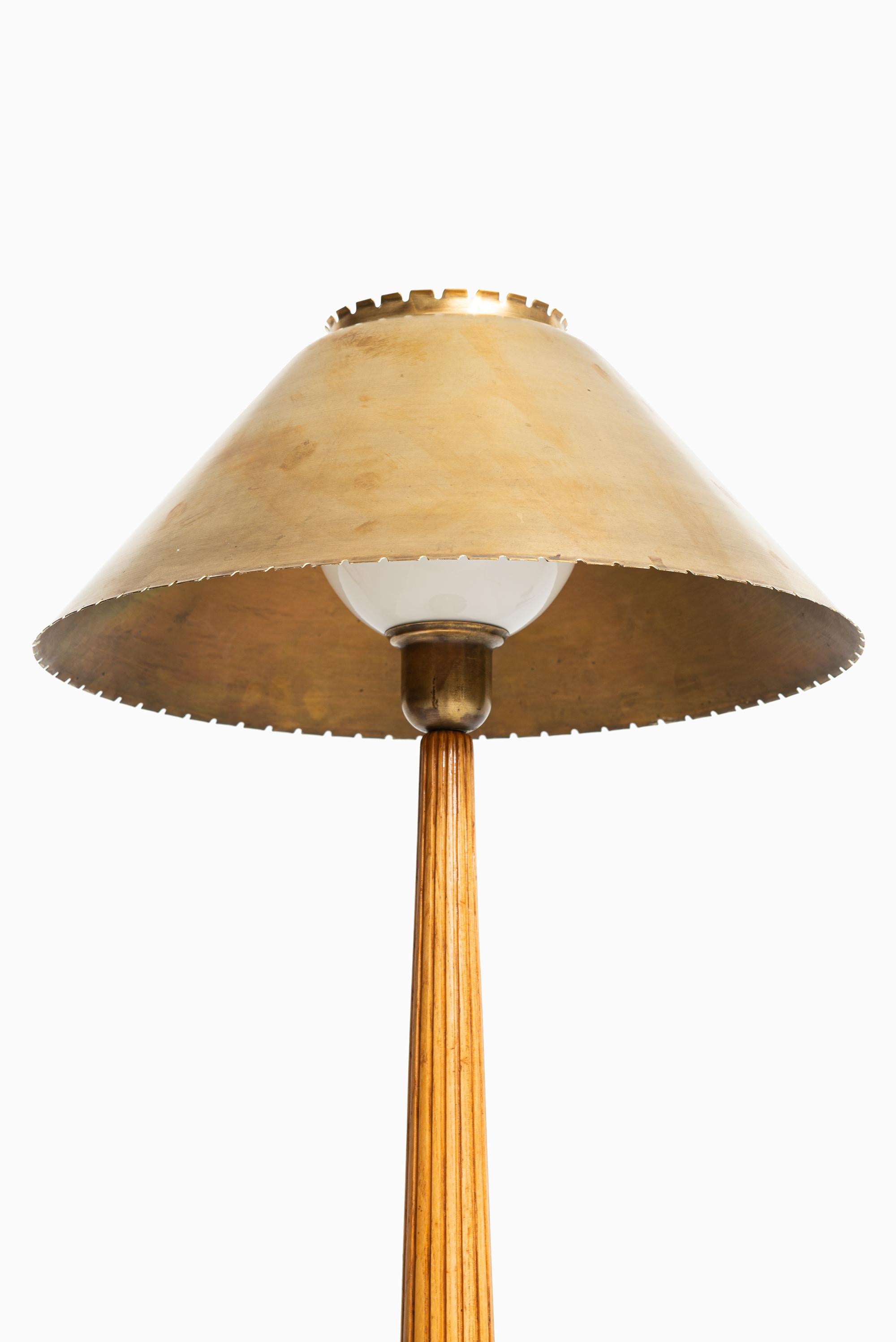Rare table lamp designed by Hans Bergström. Produced by ASEA in Sweden.