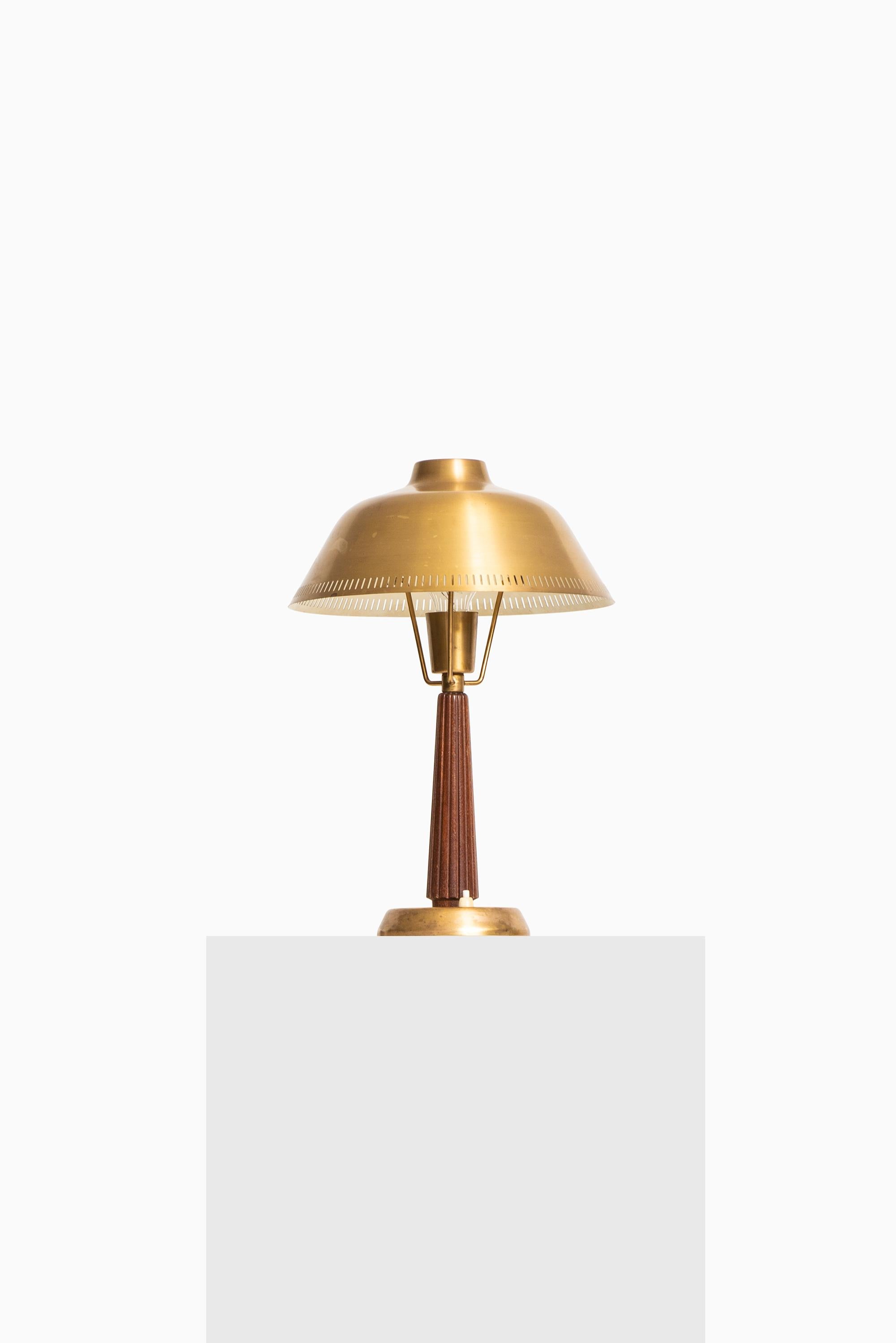 Scandinave moderne Lampe de table Hans Bergström Produite par ASEA en Suède en vente
