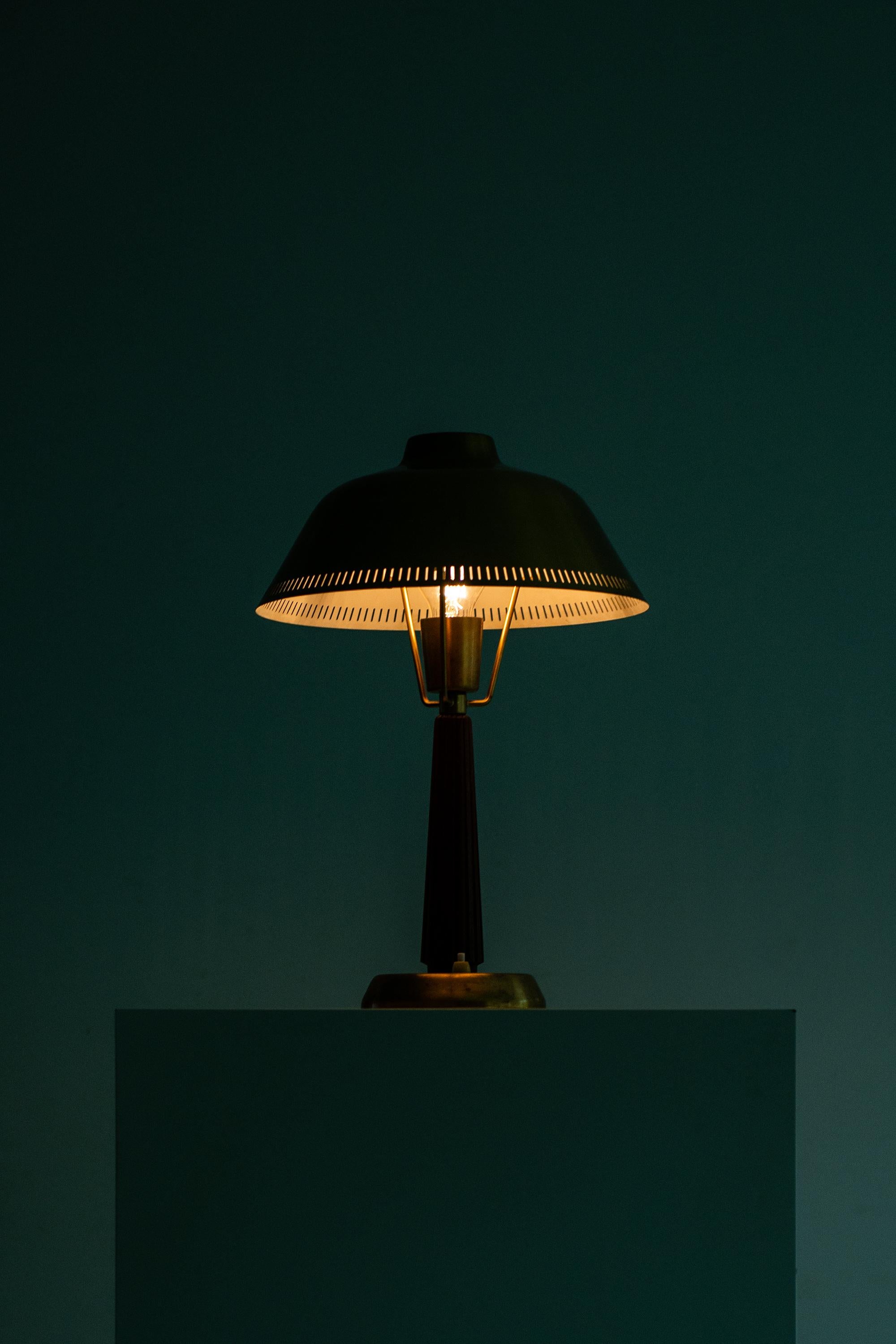 Hans Bergström Table Lamp Produced by ASEA in Sweden In Good Condition For Sale In Limhamn, Skåne län