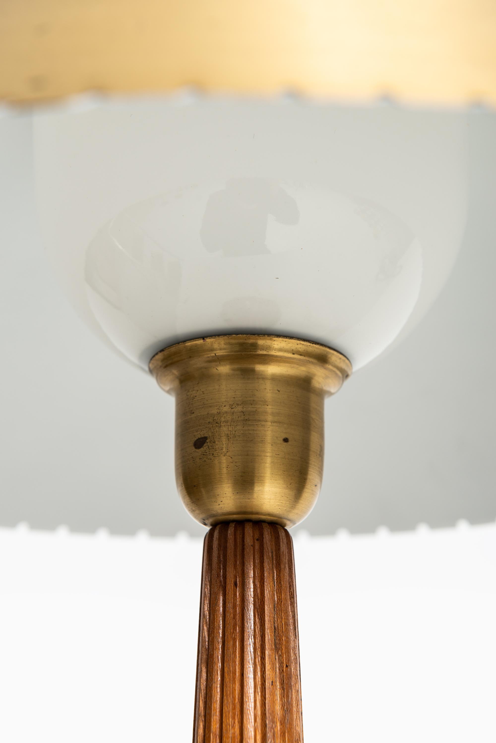 Brass Hans Bergström table lamp produced by ASEA in Sweden For Sale