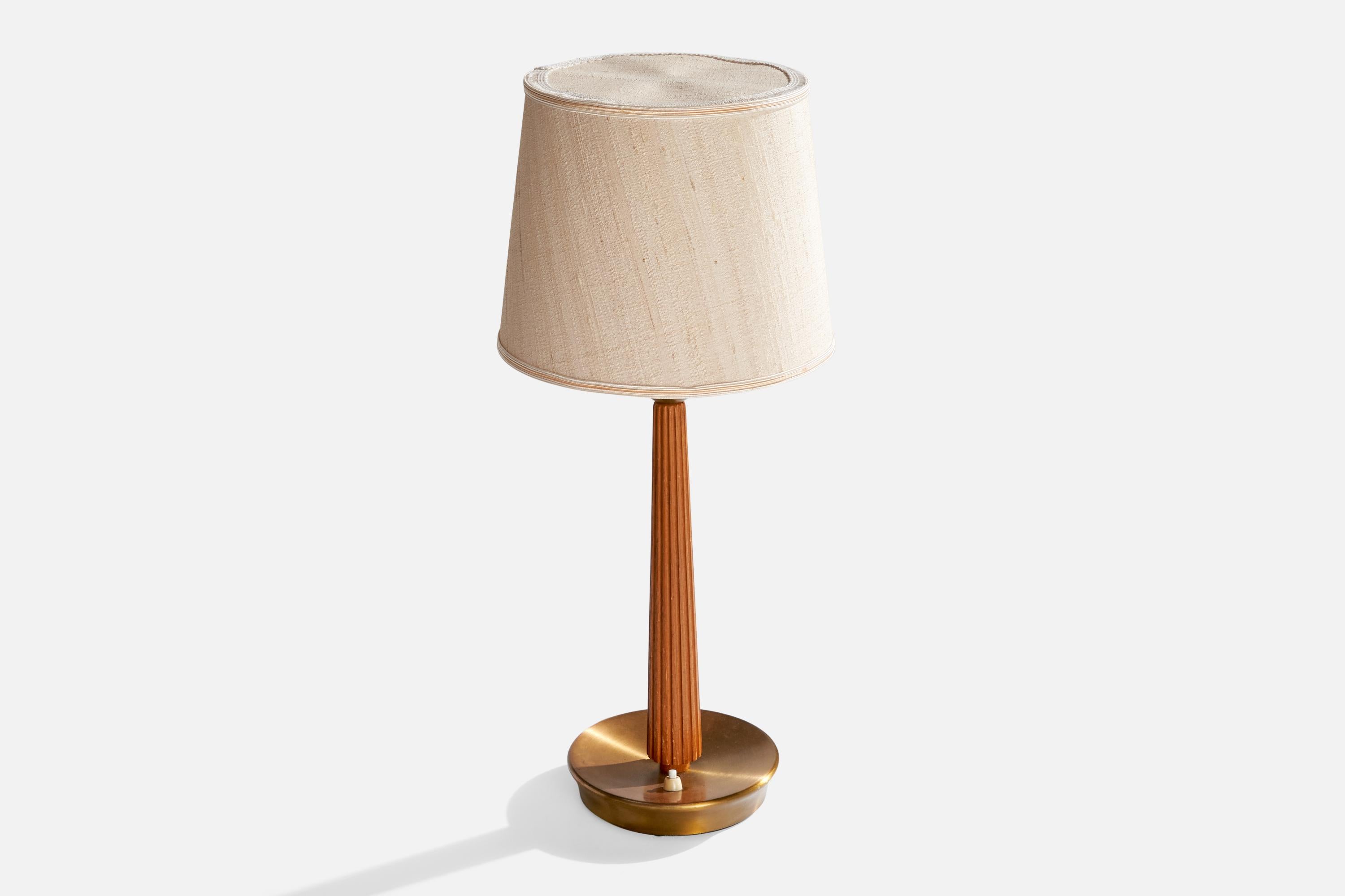 Suédois Hans Bergström, lampes de table, Oak Oak, Brass, tissu, Suède, années 1950 en vente