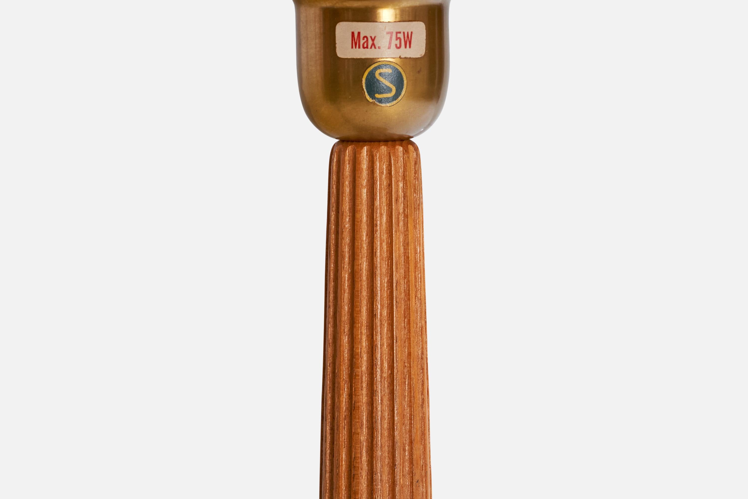 Milieu du XXe siècle Hans Bergström, lampes de table, Oak Oak, Brass, tissu, Suède, années 1950 en vente