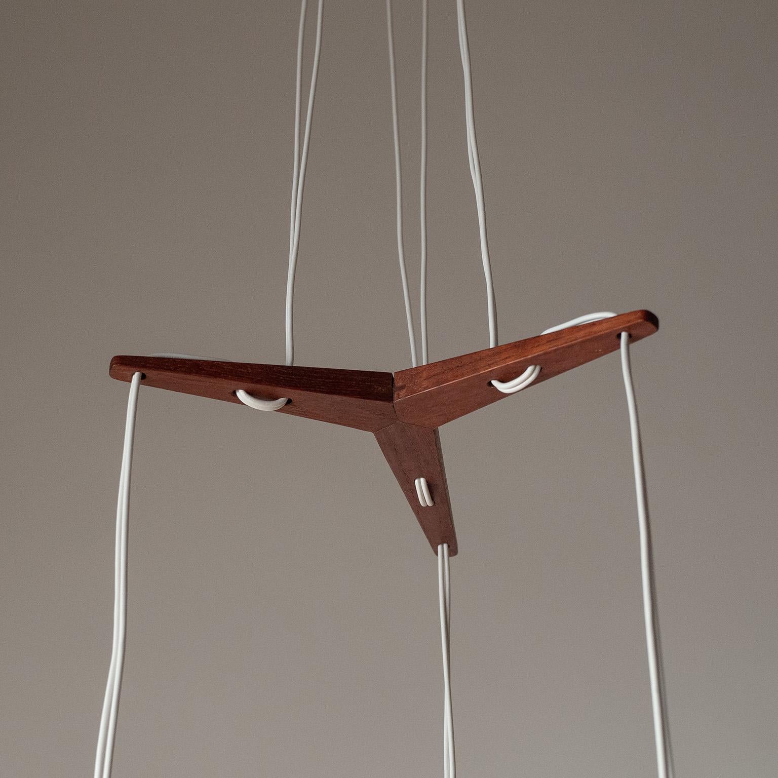 Hans Bergström Triple Cocoon Pendant, 1950s In Good Condition For Sale In Vienna, AT