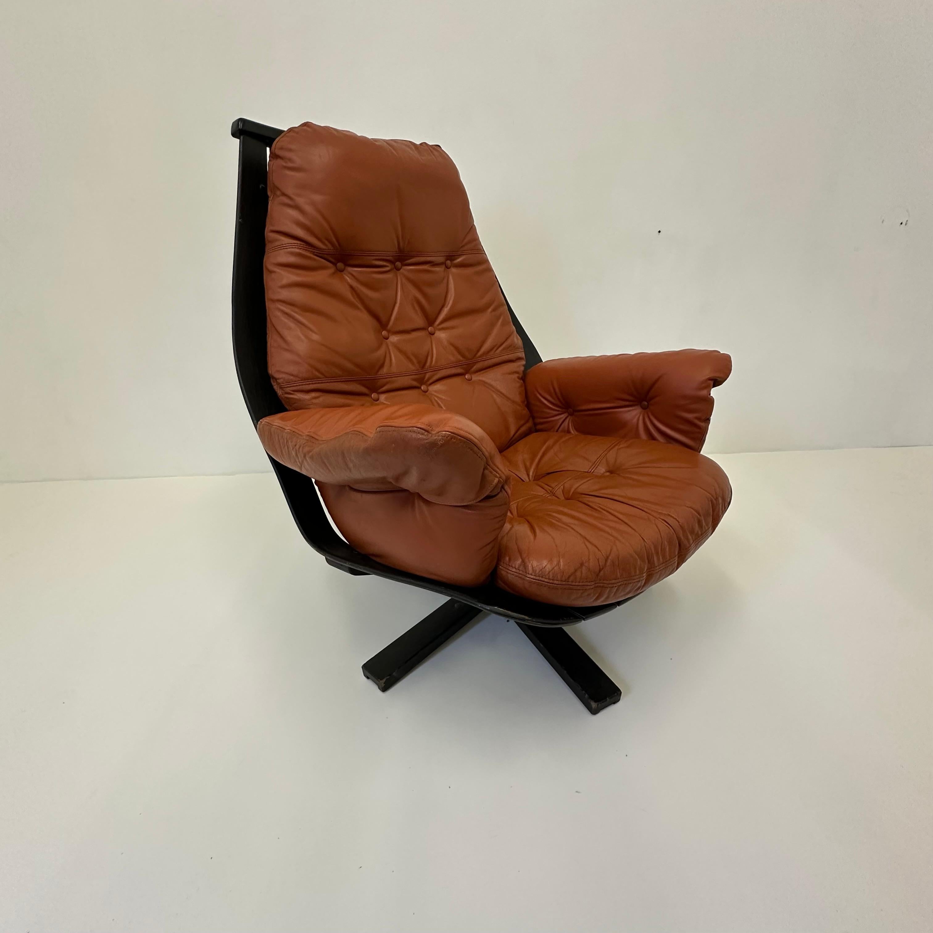 Hans Brattrud for Hove Möbler swivel chair , 1970’s For Sale 4