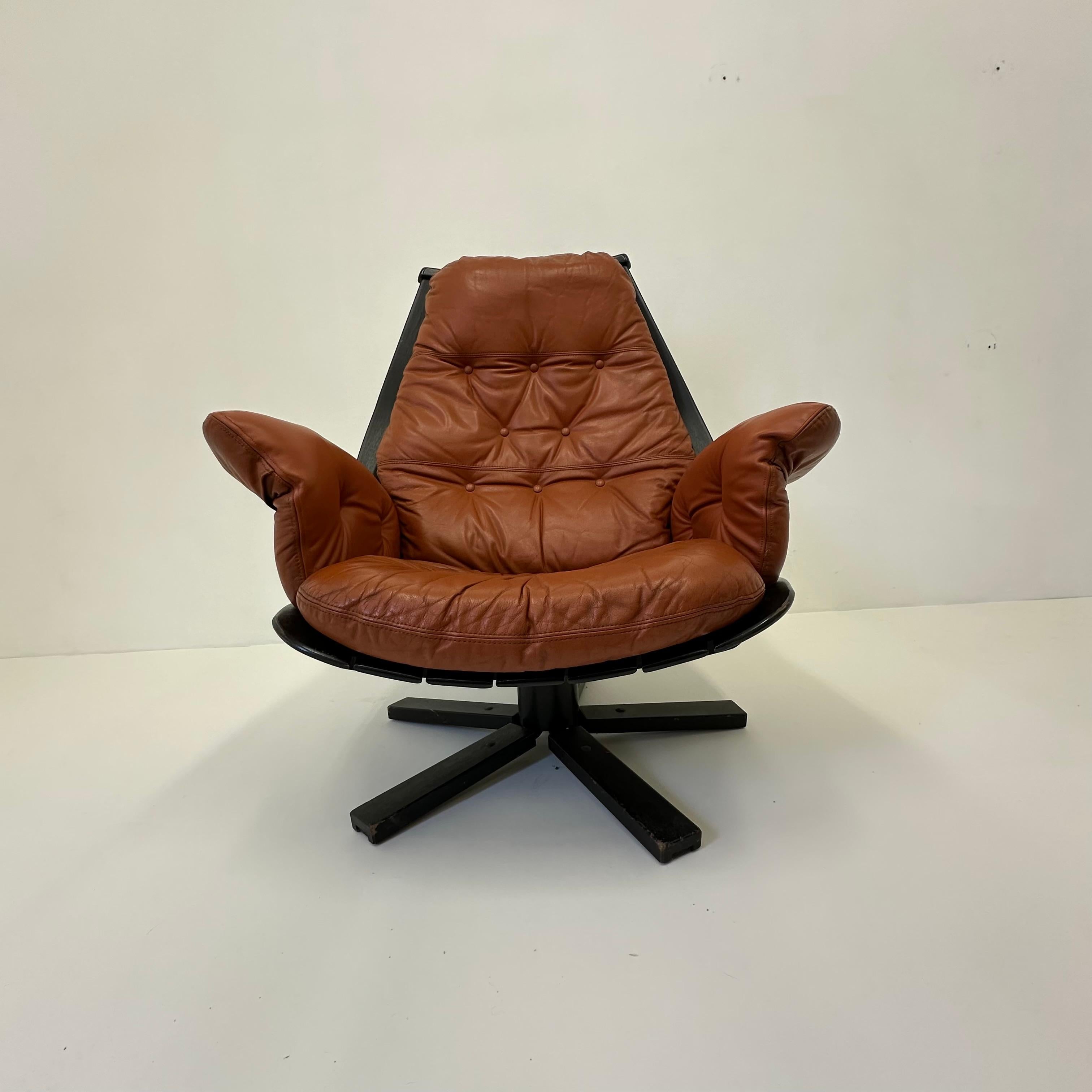 Mid-Century Modern Hans Brattrud for Hove Möbler swivel chair , 1970’s For Sale