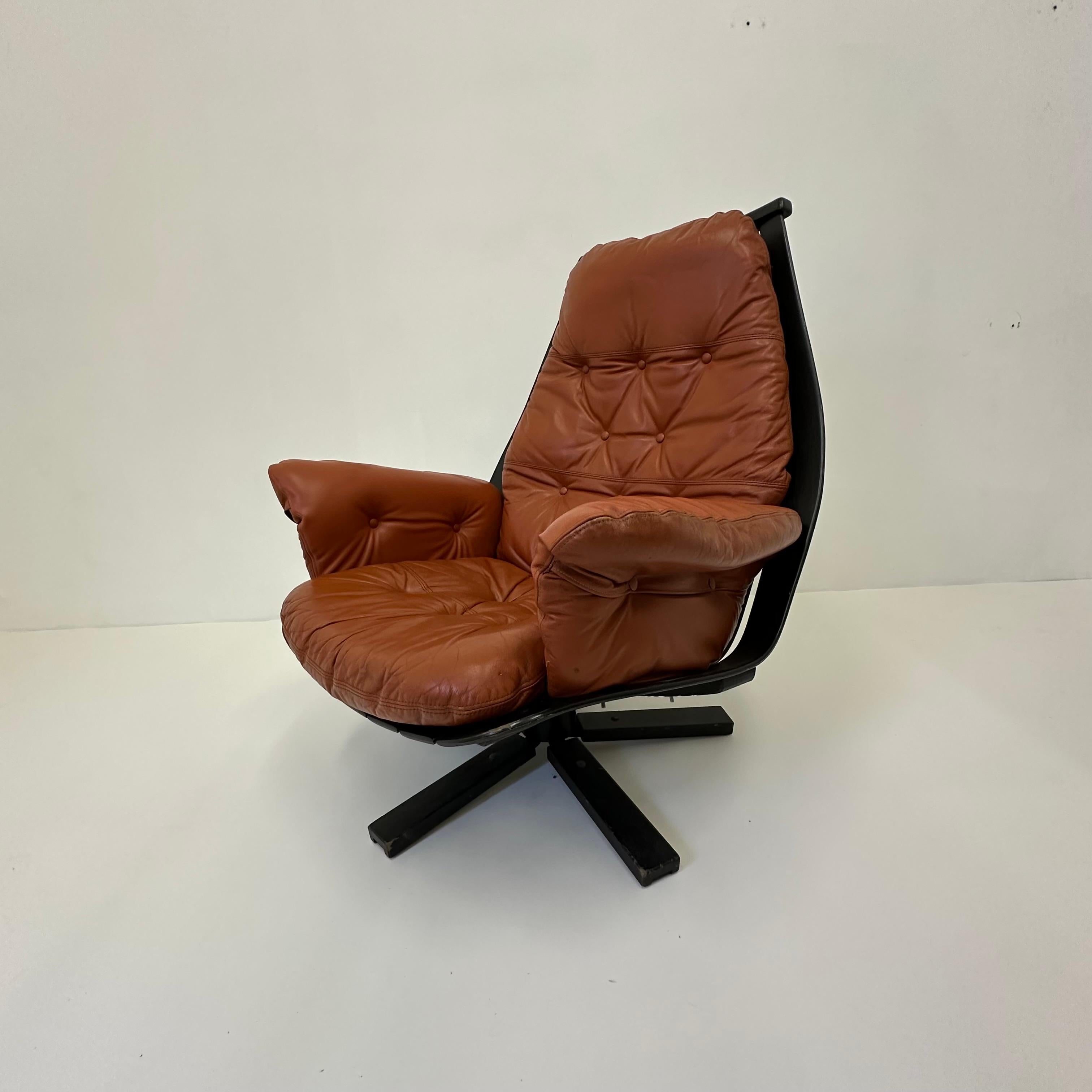 Late 20th Century Hans Brattrud for Hove Möbler swivel chair , 1970’s For Sale