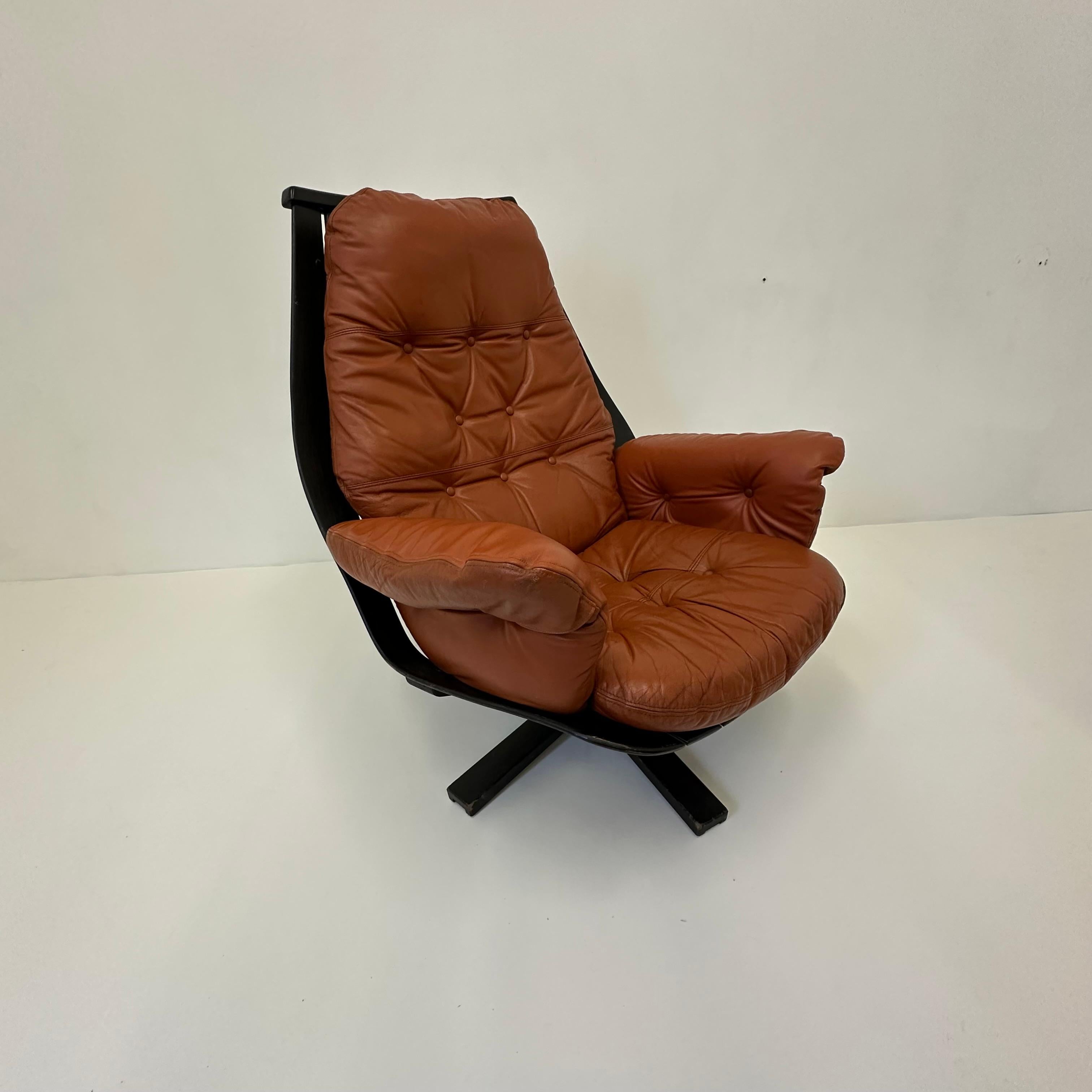 Hans Brattrud for Hove Möbler swivel chair , 1970’s For Sale 2