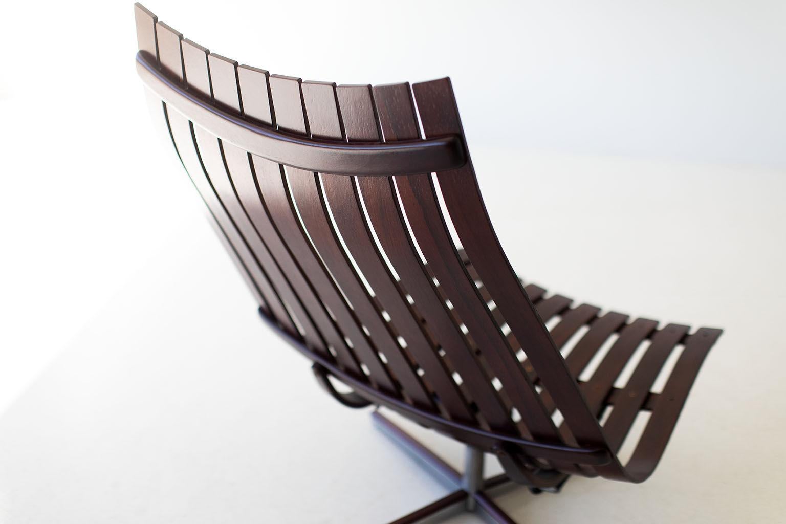 Designer: Hans Brattrud 

Manufacturer: Hove Mobler
Period or model: Mid-Century Modern. 
Specs: Rosewood, leather

Condition: 

This Hans Brattrud rosewood lounge chair for Hove Mobler is in very good vintage condition. The rosewood has