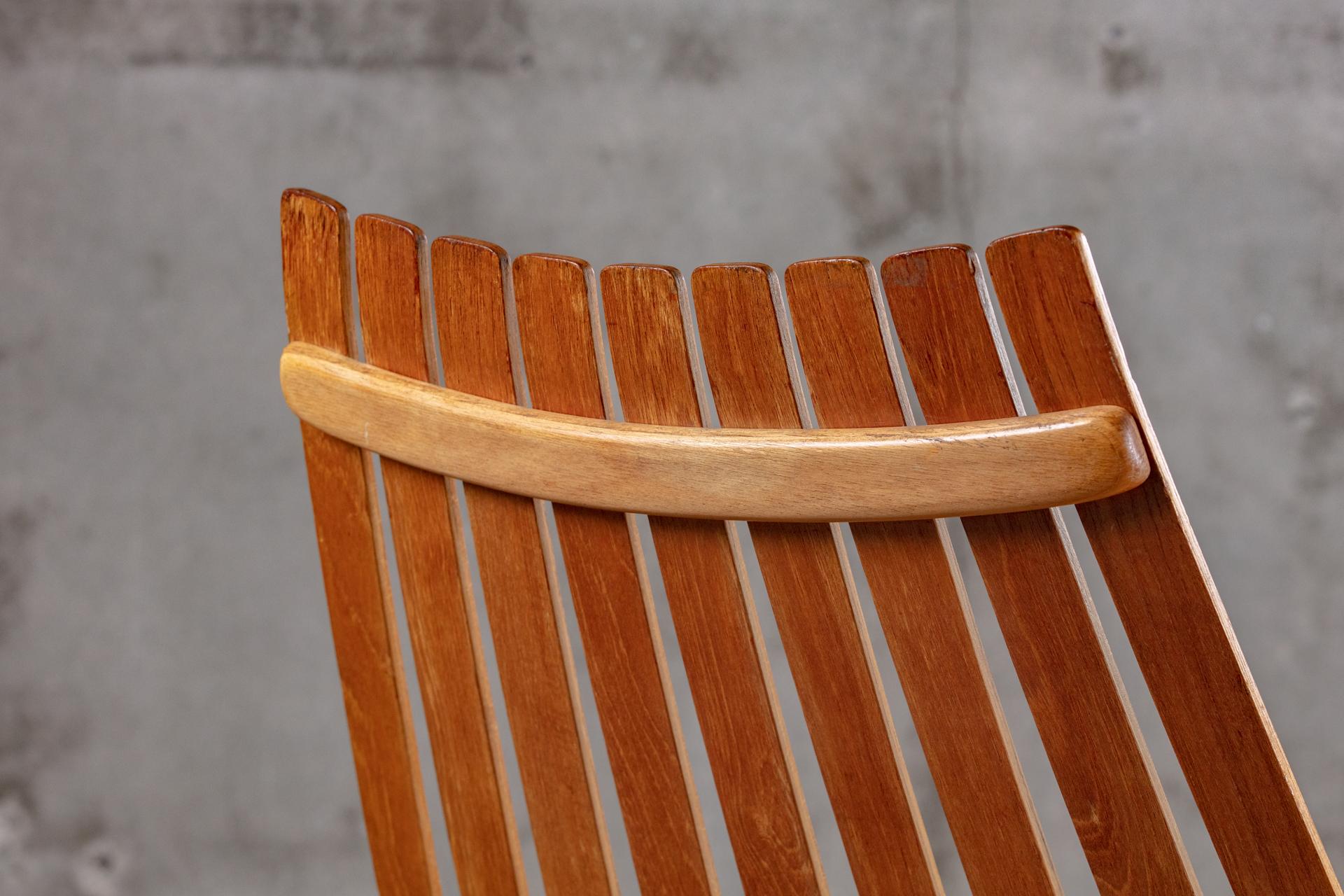 Chaise longue pivotante en bois de rose de Hans Brattrud pour Hove Mobeler (acier fabriqué par Ekornes).