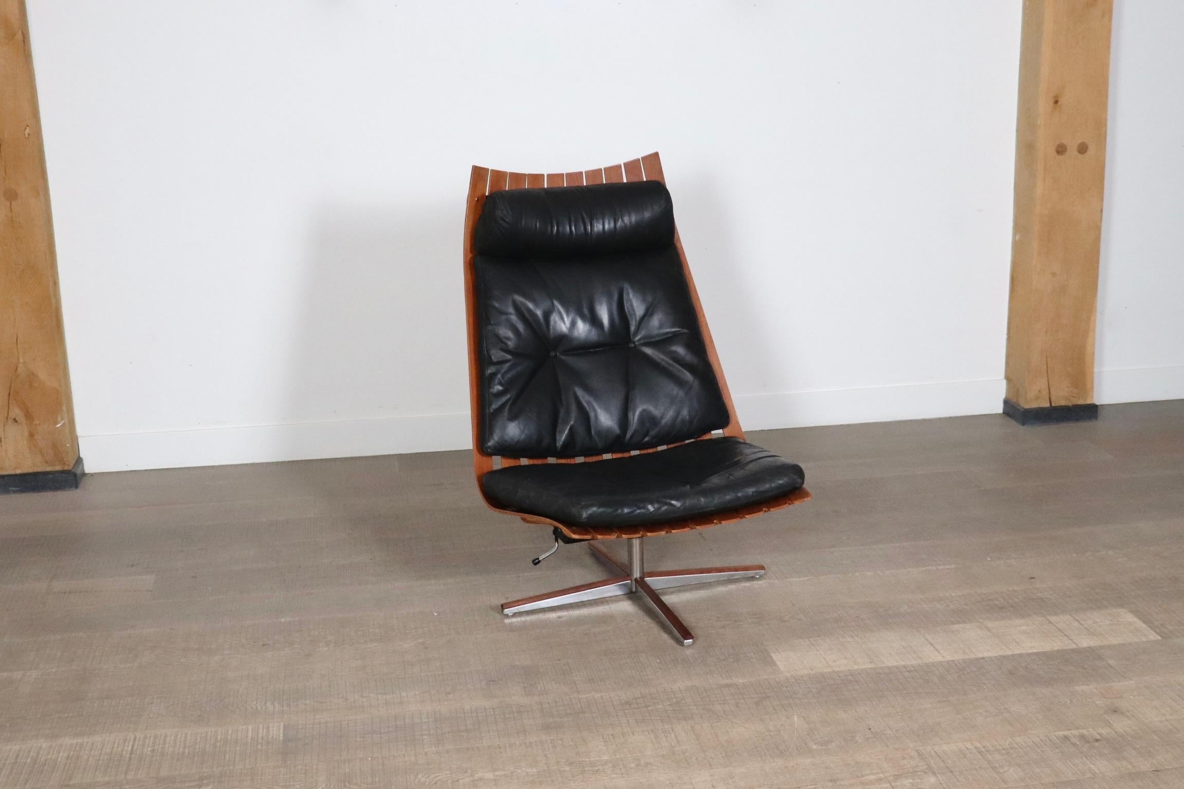 Métal Hans Brattrud Scandia Swivel Lounge Chair For Hove Mobler, Norway 1957 en vente