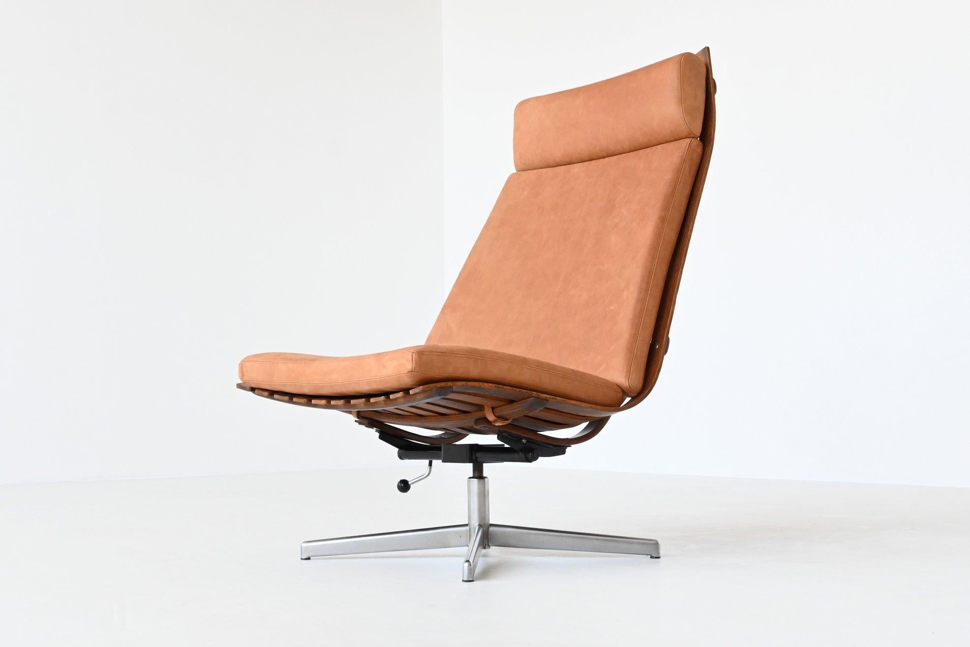Mid-Century Modern Hans Brattrud Scandia Swivel Lounge Chair Hove Mobler Norway 1957