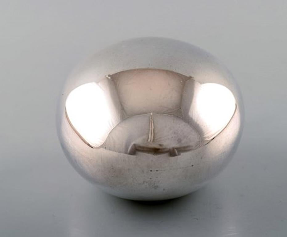 Late 20th Century Hans Bunde for Cohr (Denmark). Stainless Steel Egg, Danish Design, 1970s