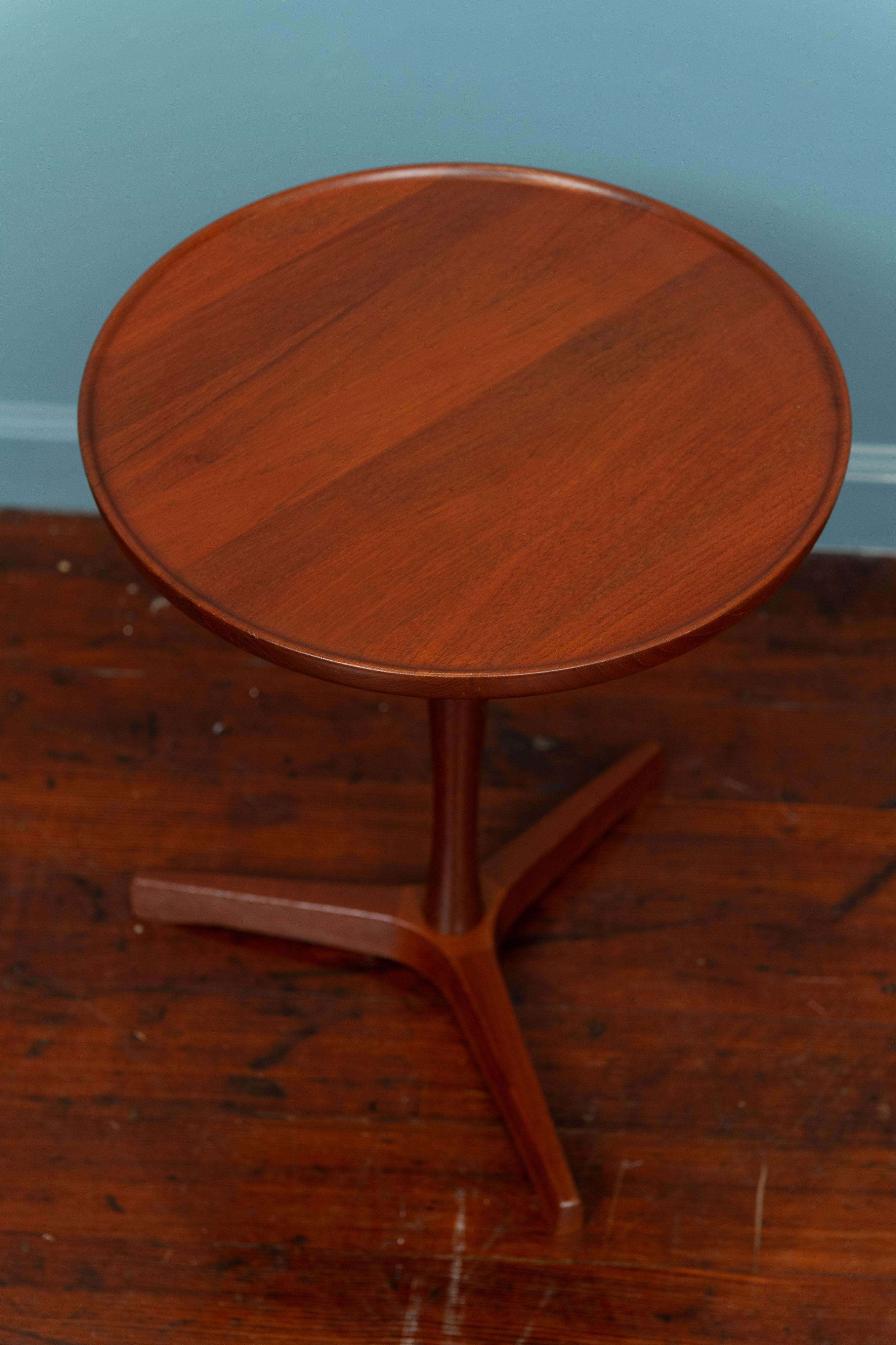 Hans C. Andersen Teak Side Table for Artek In Good Condition In San Francisco, CA