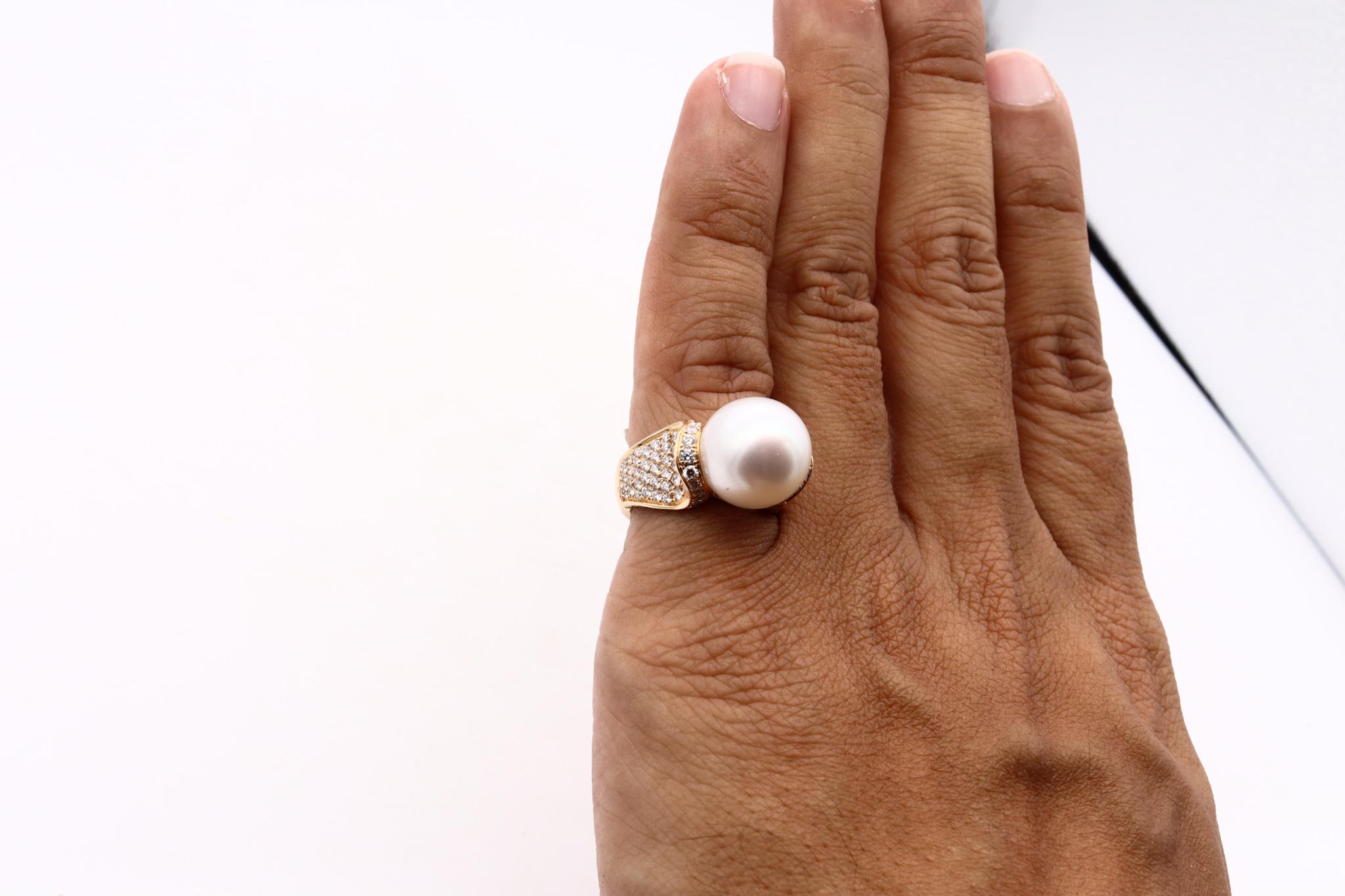 Mixed Cut Hans D Krieger Ring 18kt Gold with 1.67 Cts Diamonds and White Pearl