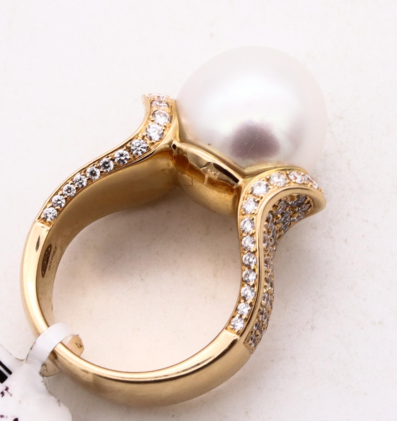 Women's Hans D Krieger Ring 18kt Gold with 1.67 Cts Diamonds and White Pearl