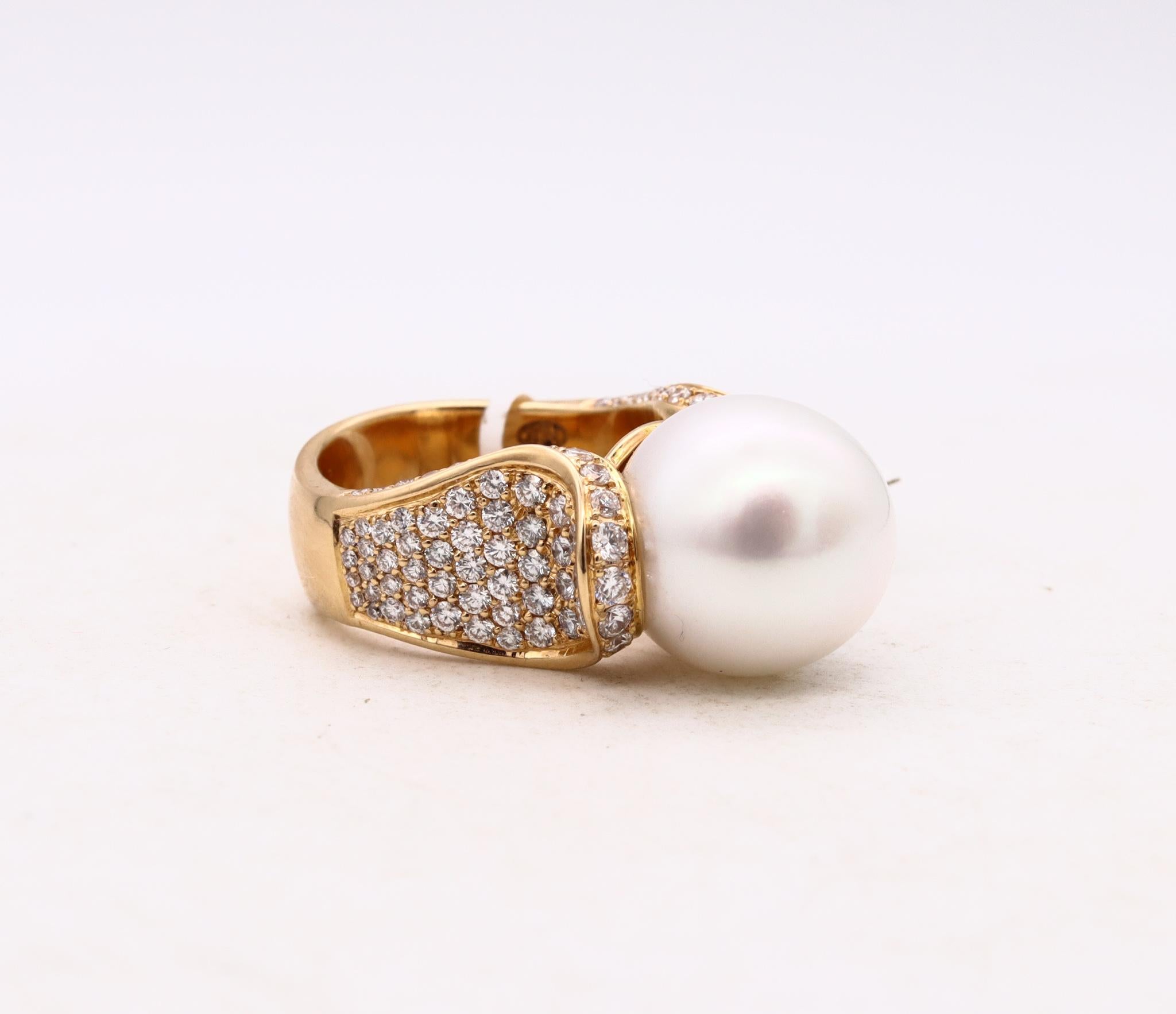 Hans D Krieger Ring 18kt Gold with 1.67 Cts Diamonds and White Pearl 1