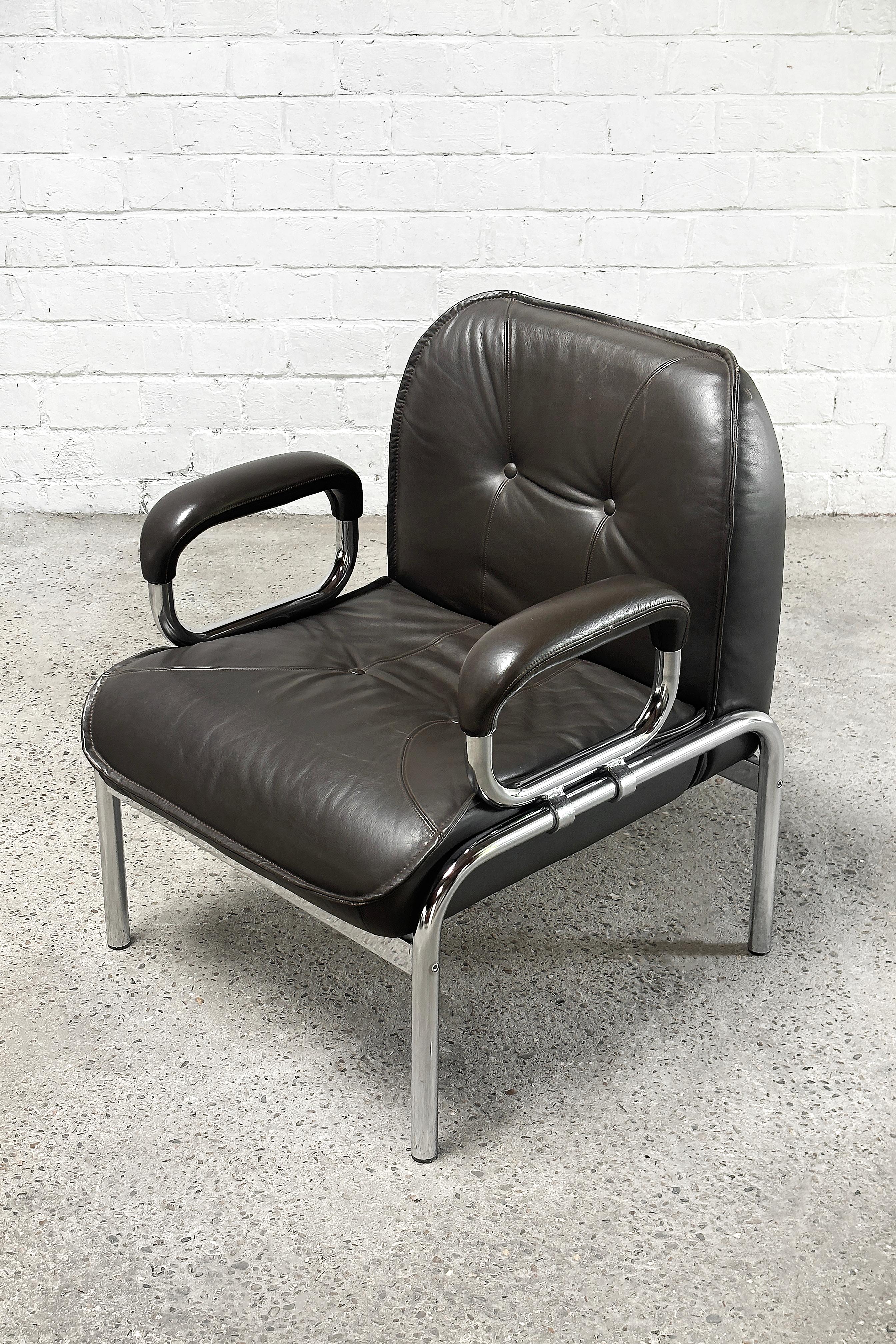 Swiss Hans Eichenberger 'Eurochair' Leather Lounge Chairs for Girsberger, 1970s For Sale