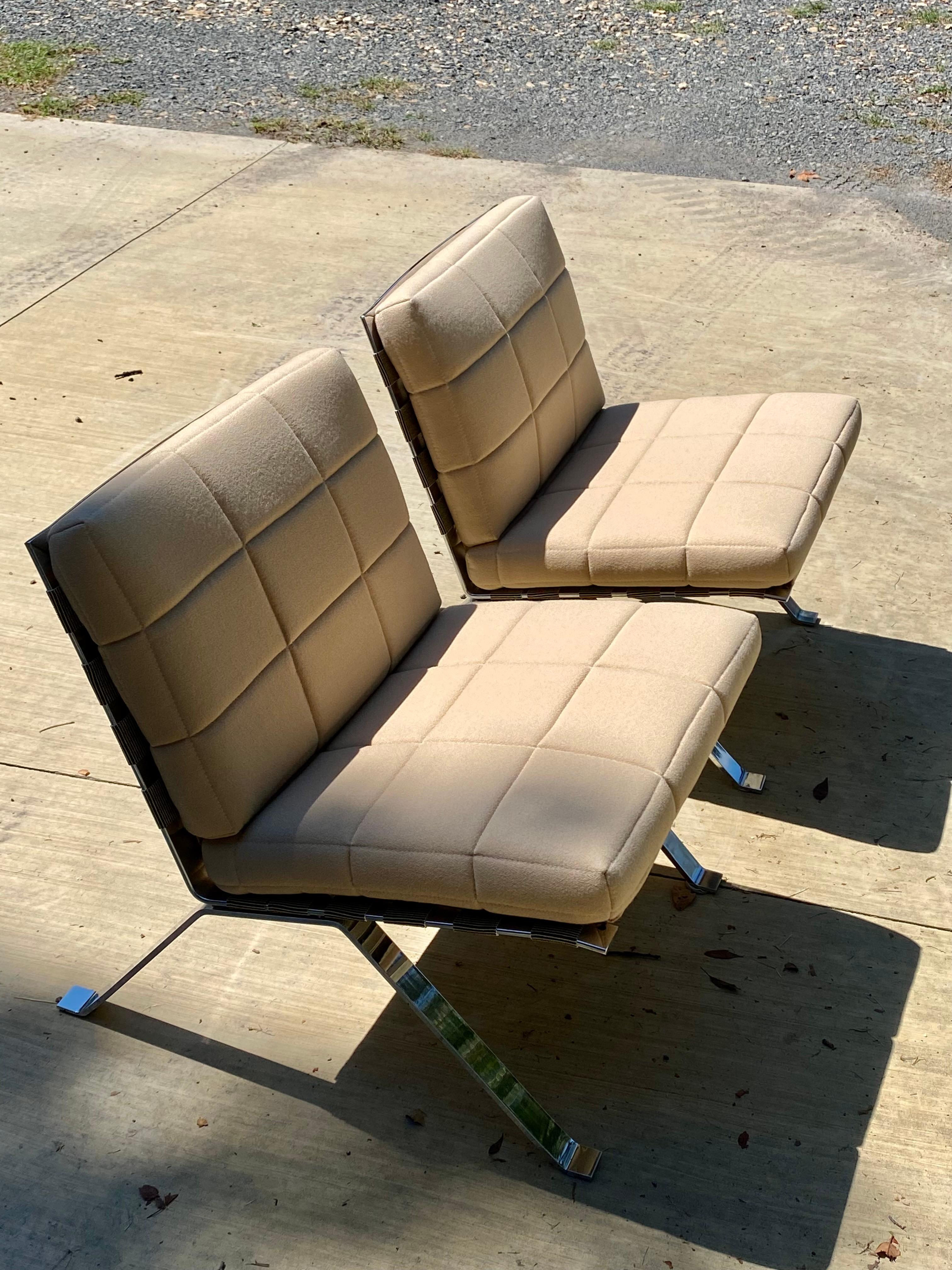 Founded in 1889, Girsberger is synonymous with top quality furniture and service in Switzerland, where these lounge chairs were produced in the late 1960s.

Designed by Hans Eichenberger in a Bauhaus style, they have undergone a complete restoration