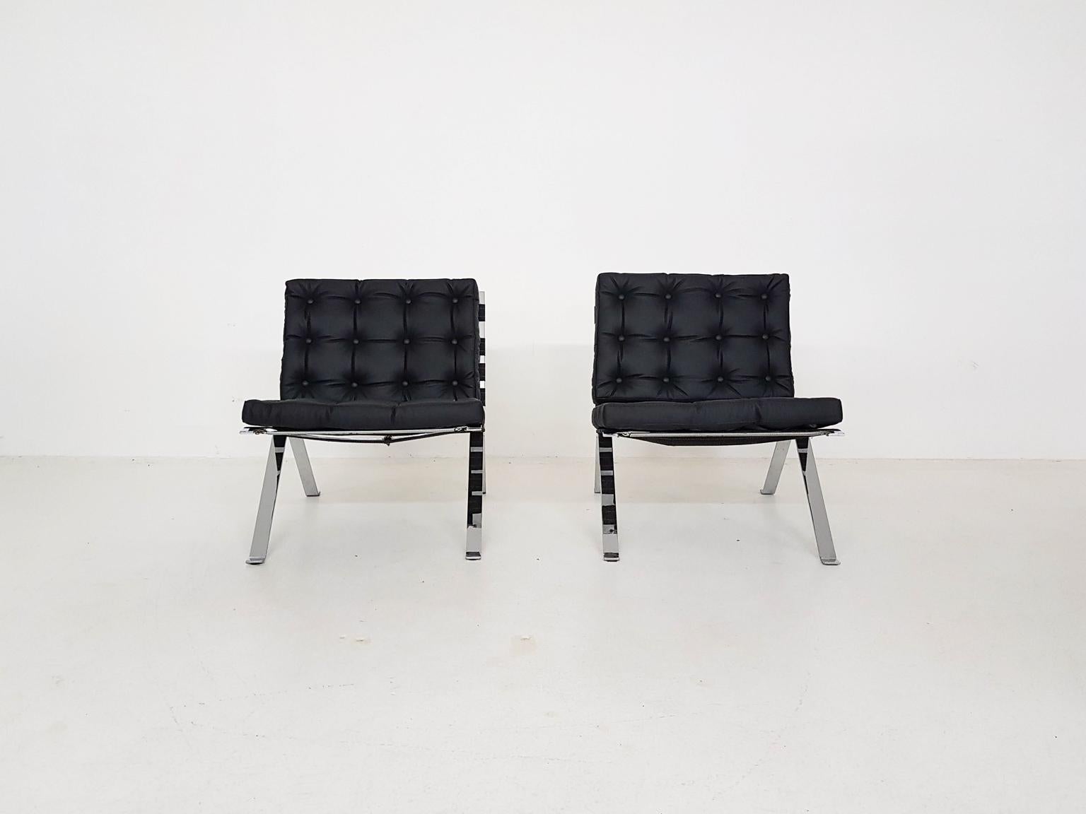 Norwegian Hans Eichenberger for Girsberger Leather Lounge or Easy Chairs, Switzerland 1966 For Sale