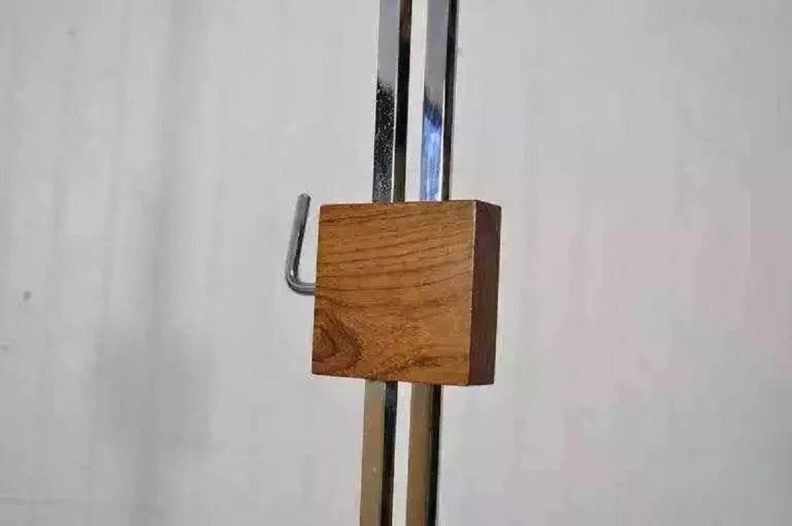 Sconosciuto Lampada da terra regolabile in cromo e noce di Hans Eichenberger, metà del secolo scorso in vendita