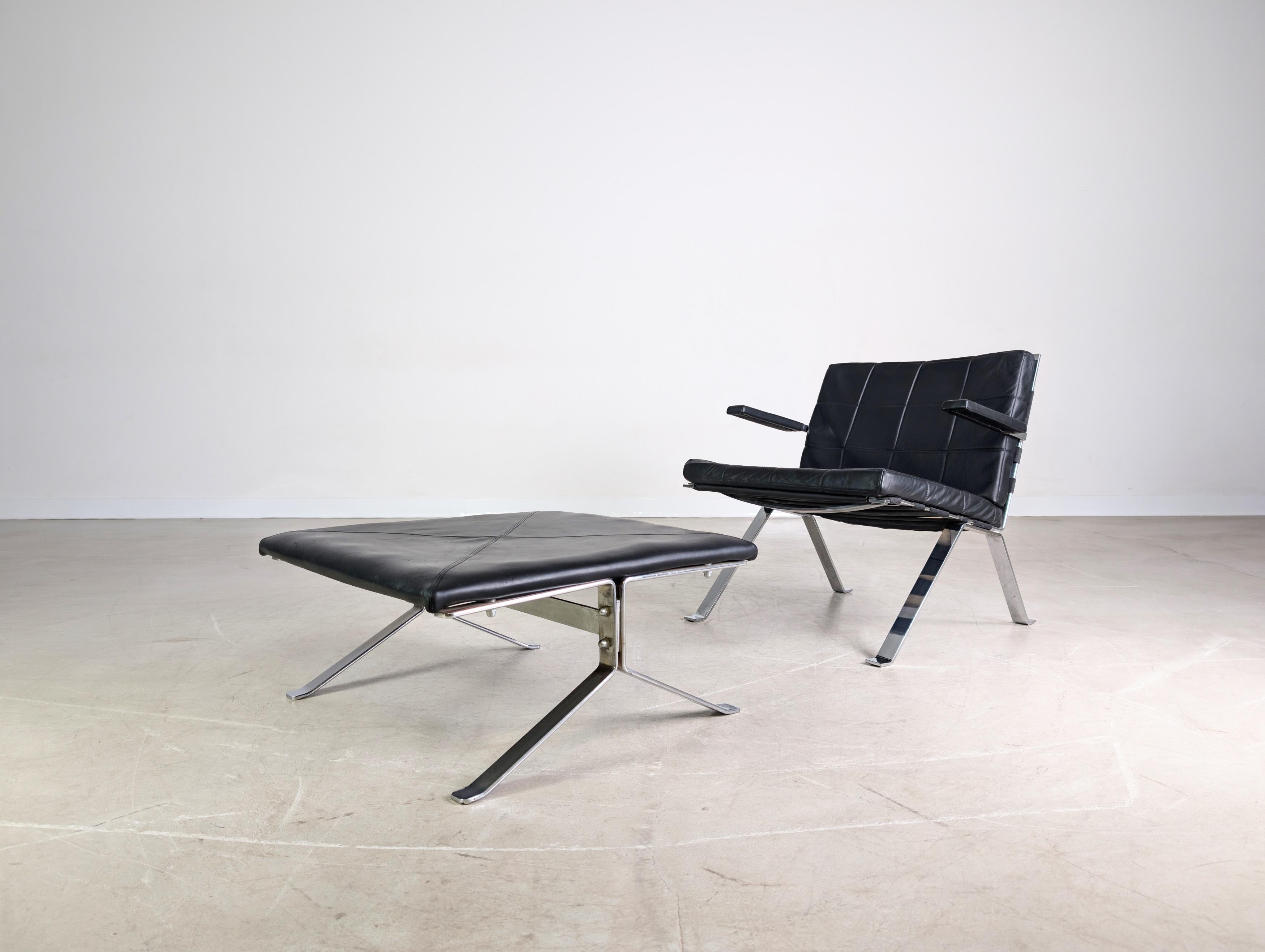Hans Eichenberger Sessel Eurochair 1600 WK Möbel + Ottoman (Deutsch) im Angebot