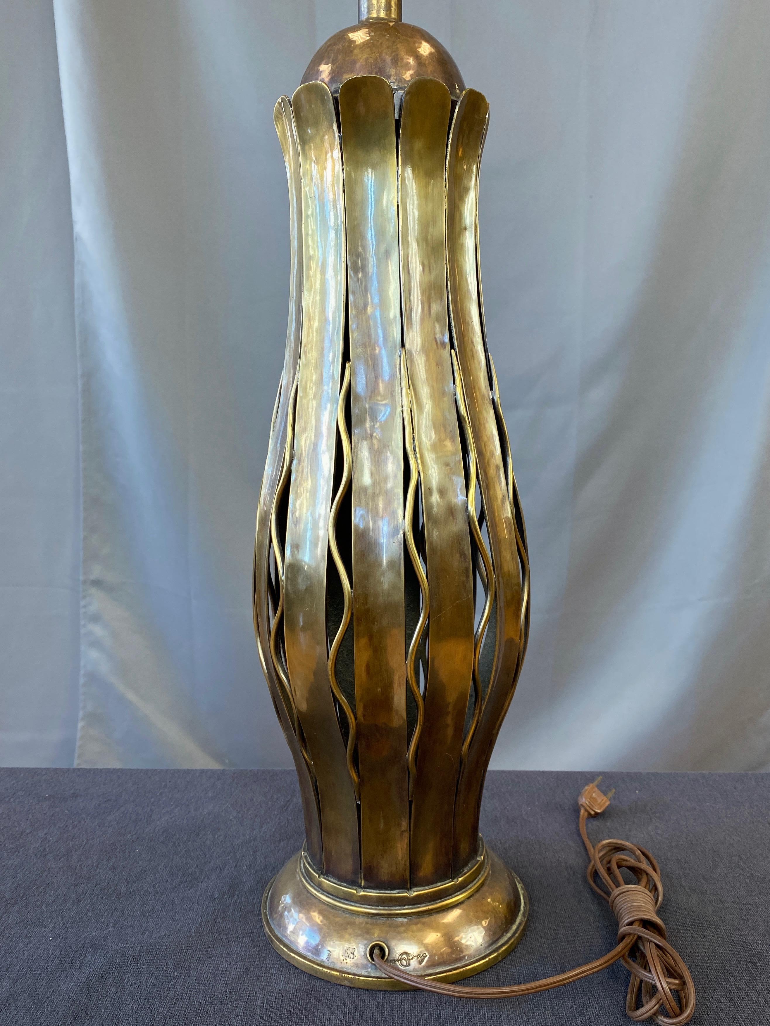 Hans Grag for Gump’s Hammered Copper and Brass Table Lamp, 1950s For Sale 6