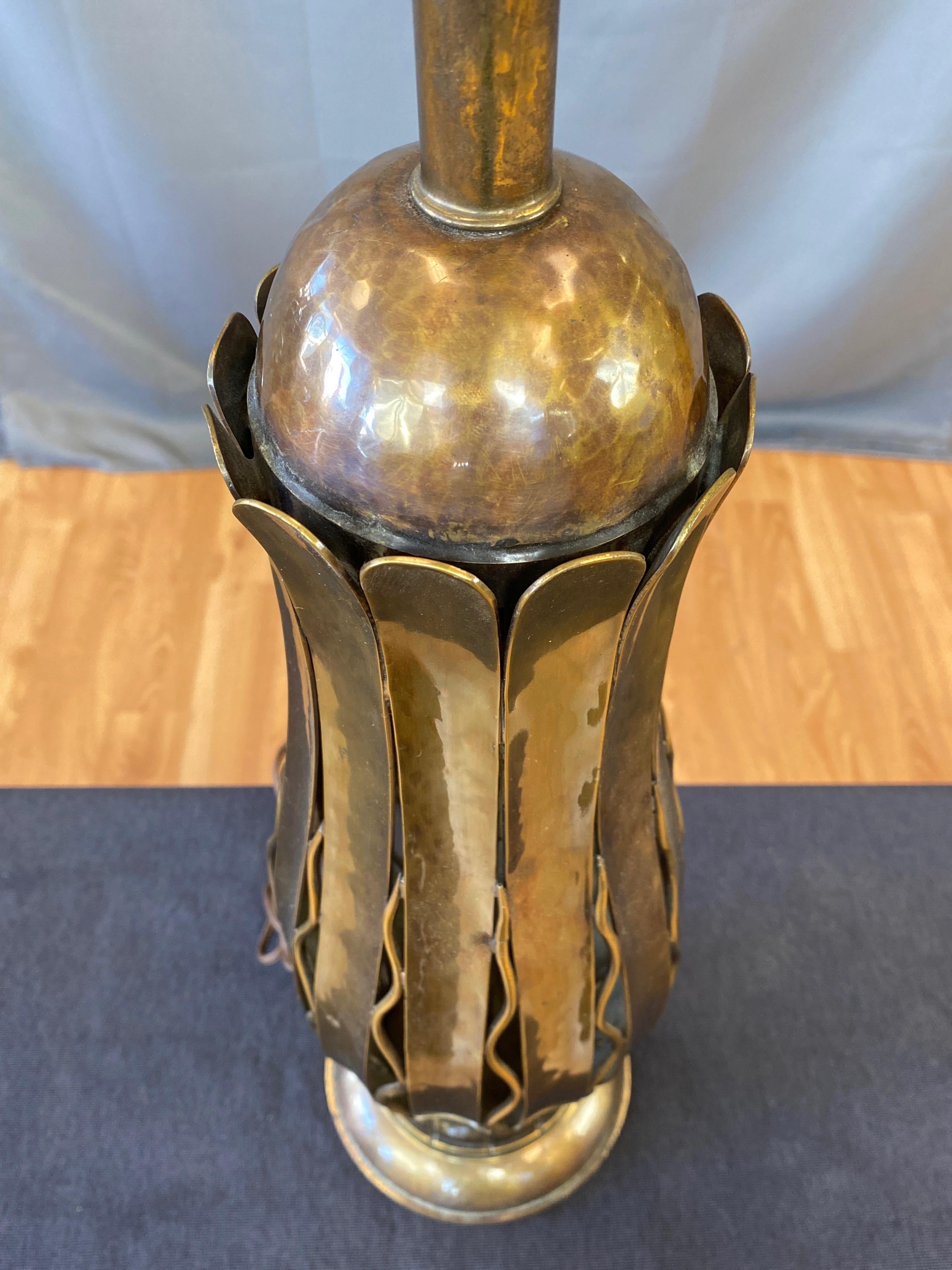 American Hans Grag for Gump’s Hammered Copper and Brass Table Lamp, 1950s For Sale