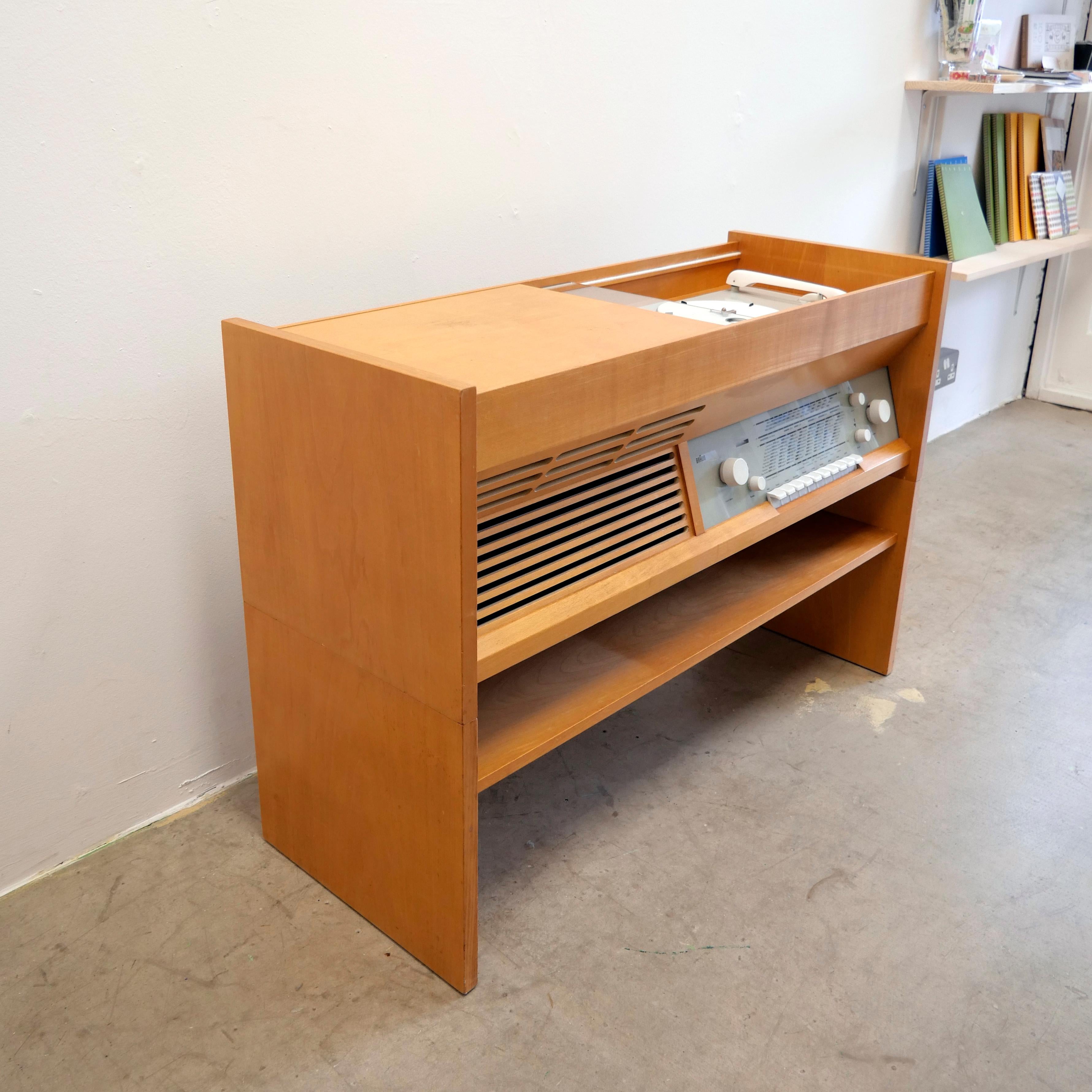 Wood Hans Gugelot, Braun PKG 5-81 Radiogram record player for Dieter Rams audio SK4 5