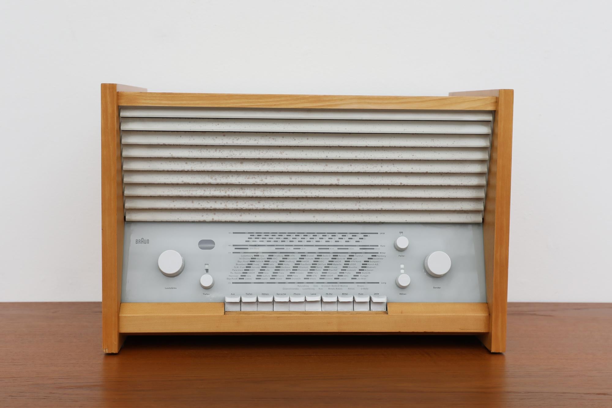 Hans Gugelot entwarf das Radio für Braun, 1955 (Moderne der Mitte des Jahrhunderts) im Angebot