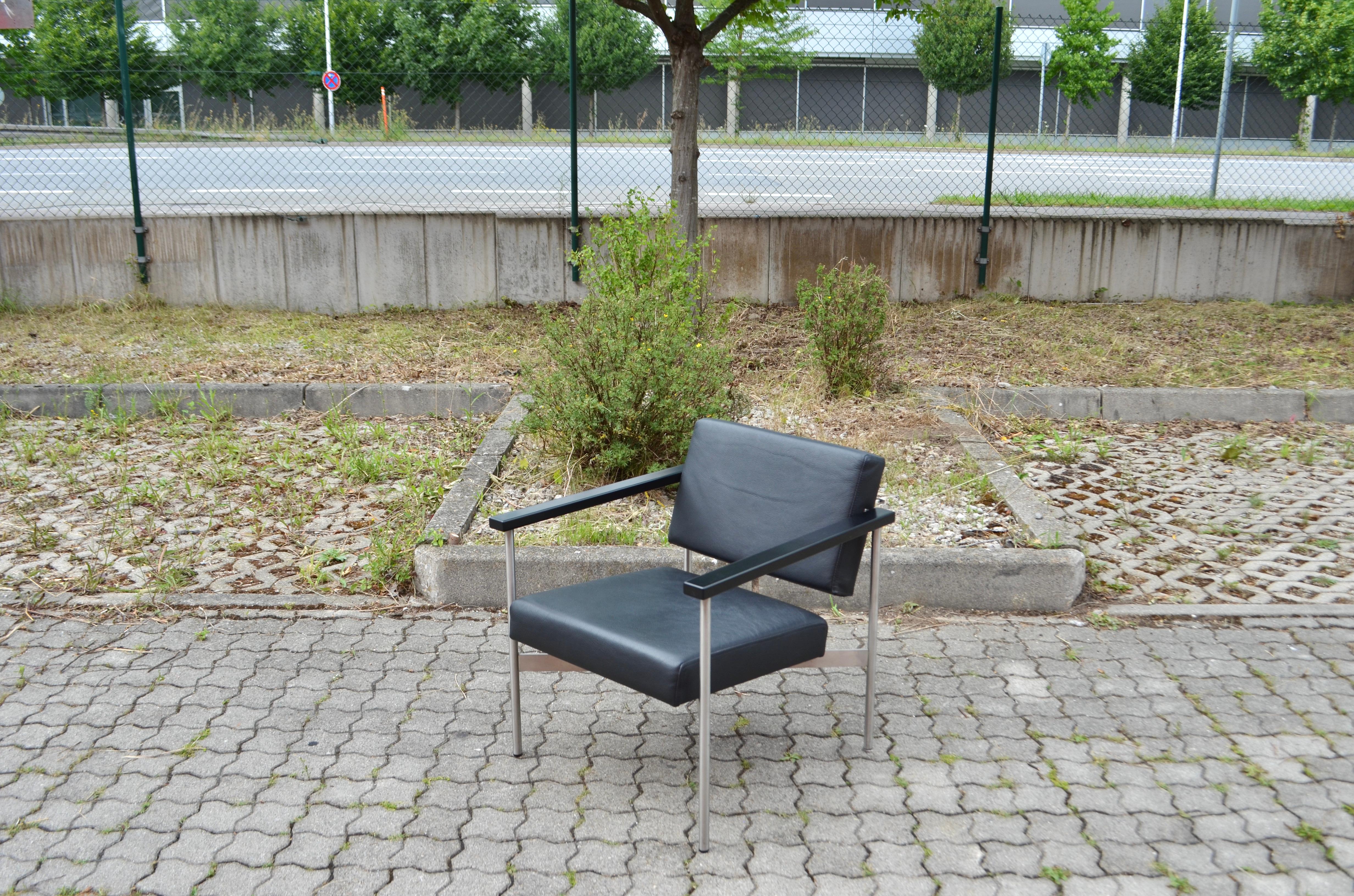Hans Gugelot Minimalist Leather Lounge Chair GS1076 Armchair Habit For Sale 3