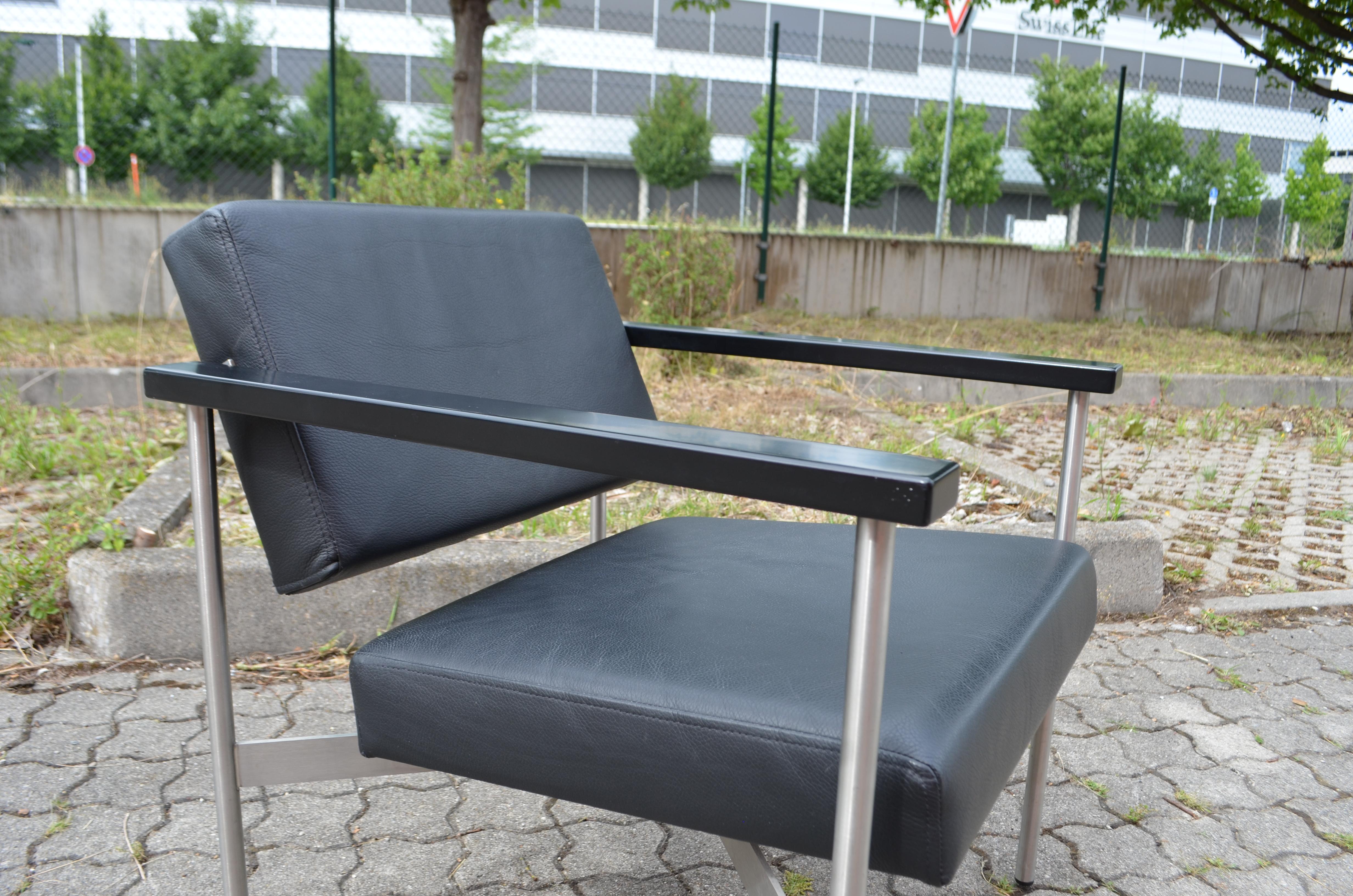 Hans Gugelot Minimalist Leather Lounge Chair GS1076 Armchair Habit For Sale 4