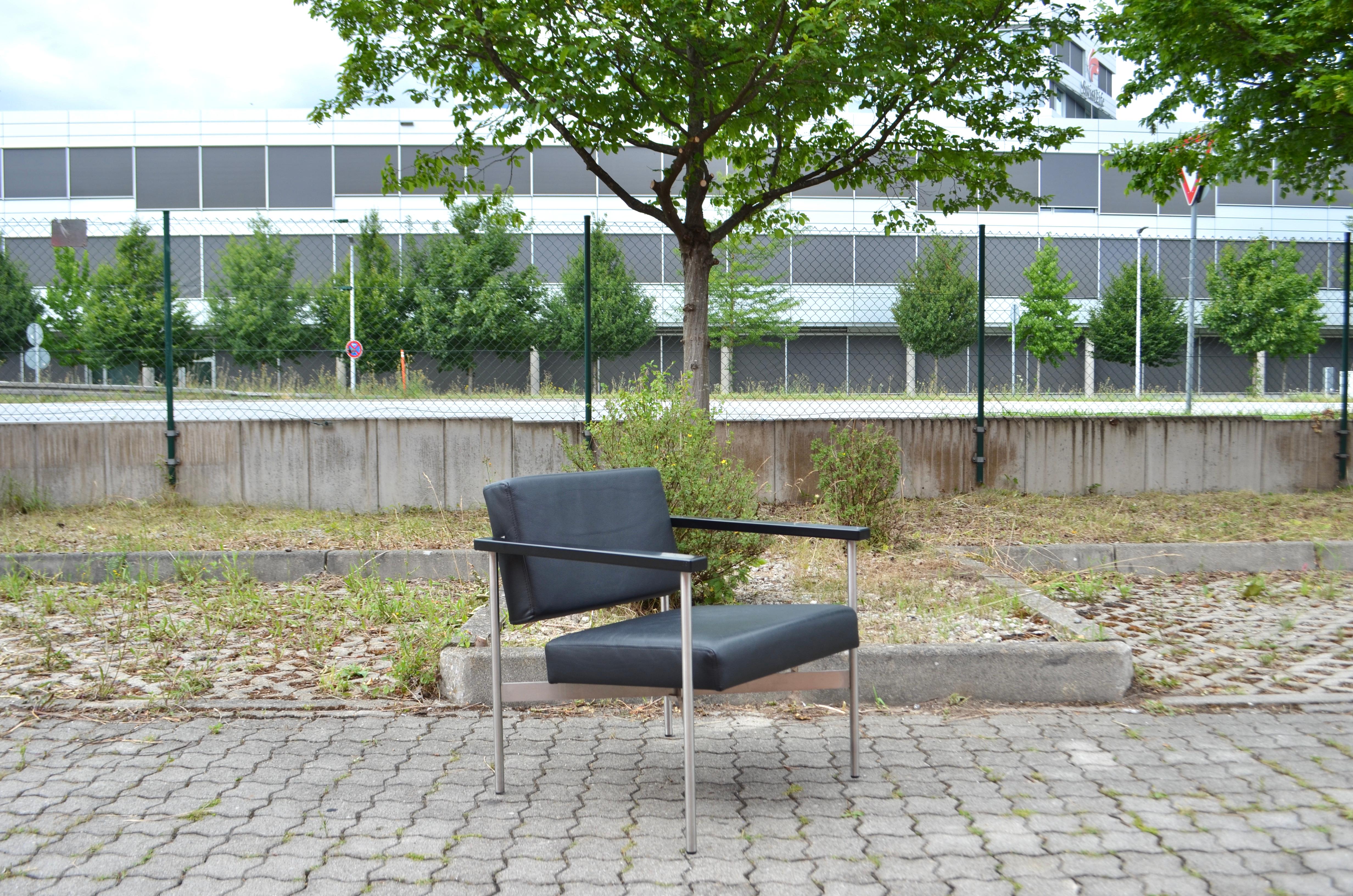 Hans Gugelot Minimalist Leather Lounge Chair GS1076 Armchair Habit For Sale 9