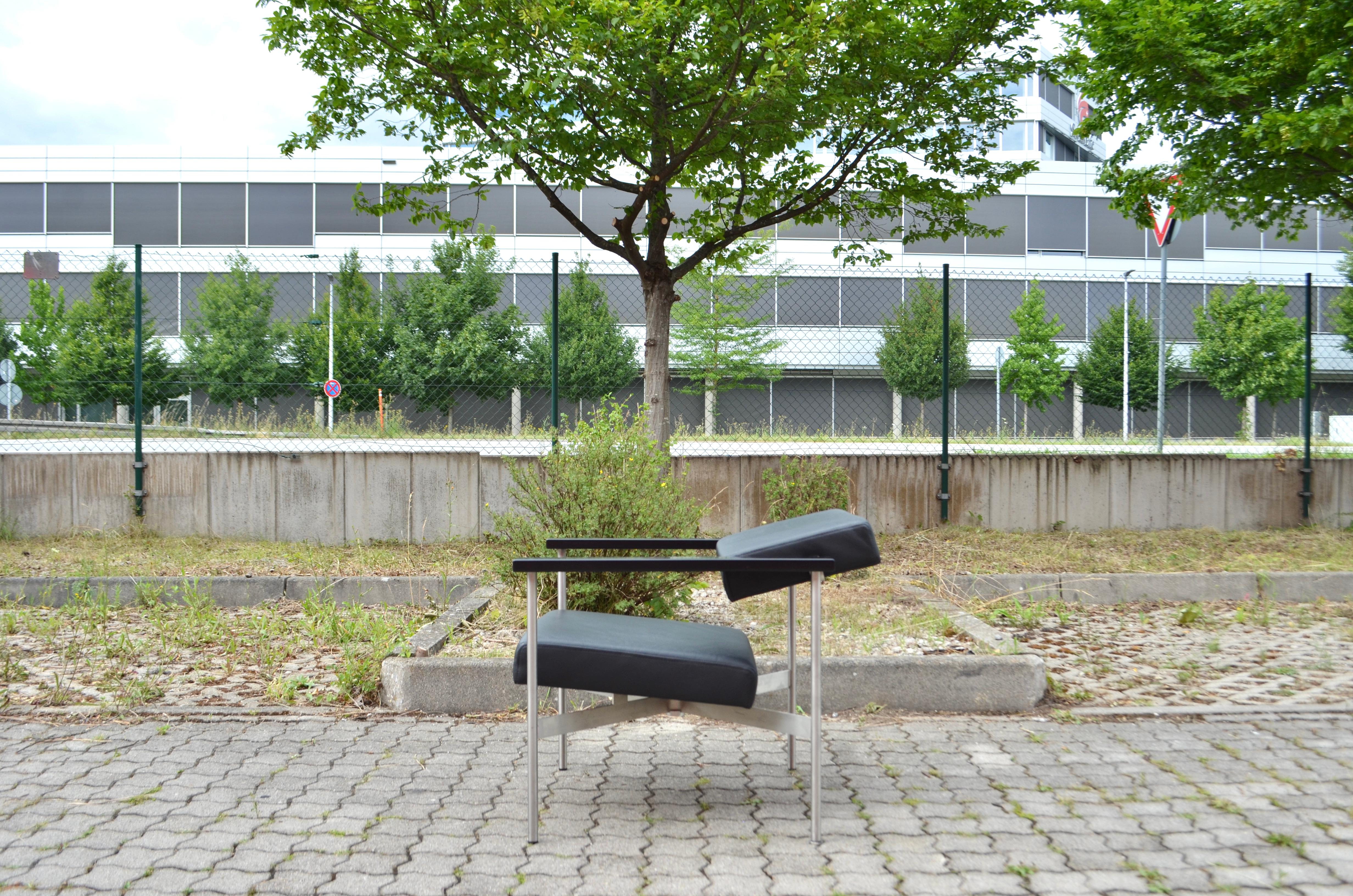 Mid-Century Modern Hans Gugelot Minimalist Leather Lounge Chair GS1076 Armchair Habit For Sale