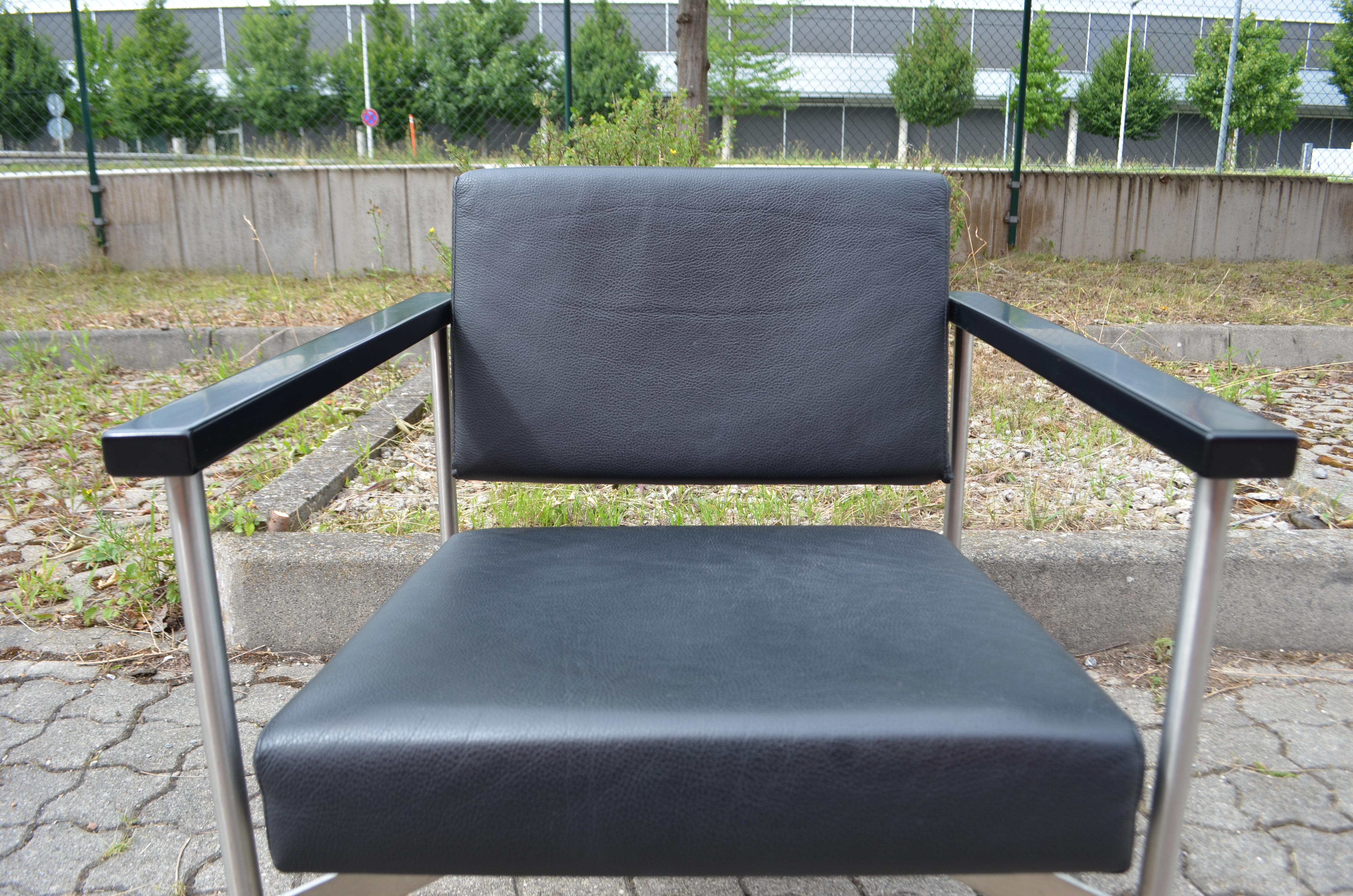 German Hans Gugelot Minimalist Leather Lounge Chair GS1076 Armchair Habit For Sale