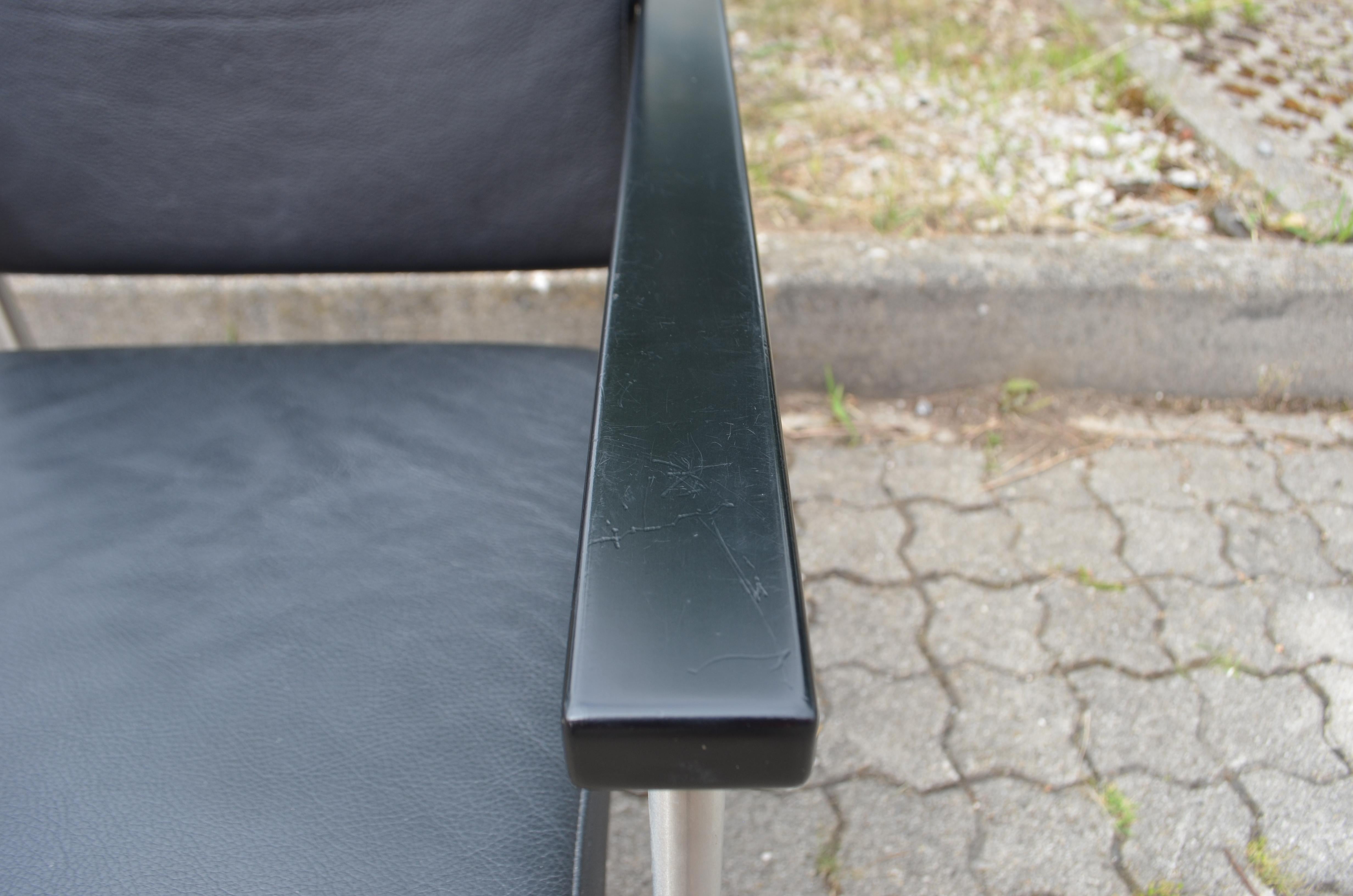 20th Century Hans Gugelot Minimalist Leather Lounge Chair GS1076 Armchair Habit For Sale