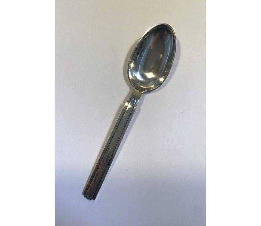 Hans Hansen Arvesølv No 18 sterling silver dinner spoon.
 
 Measures 19.2 cm (7 9/16 in).