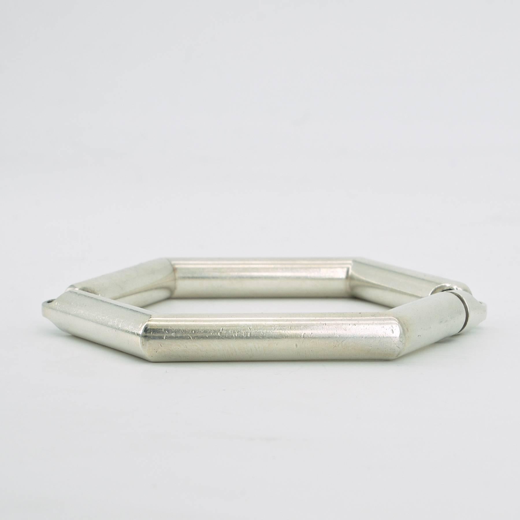 Scandinave moderne Bracelet jonc géométrique danois en argent sterling, Hans Hansen, mi-siècle moderne en vente
