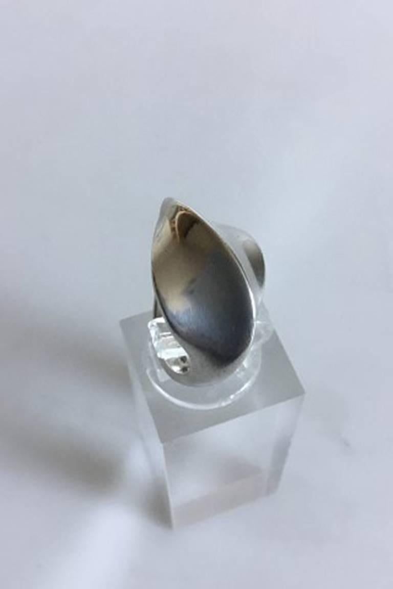 Hans Hansen Ring in Sterling Silver. Ring size 50 / US 5 1/4. Weighs 9.1 g / 0.32 oz.