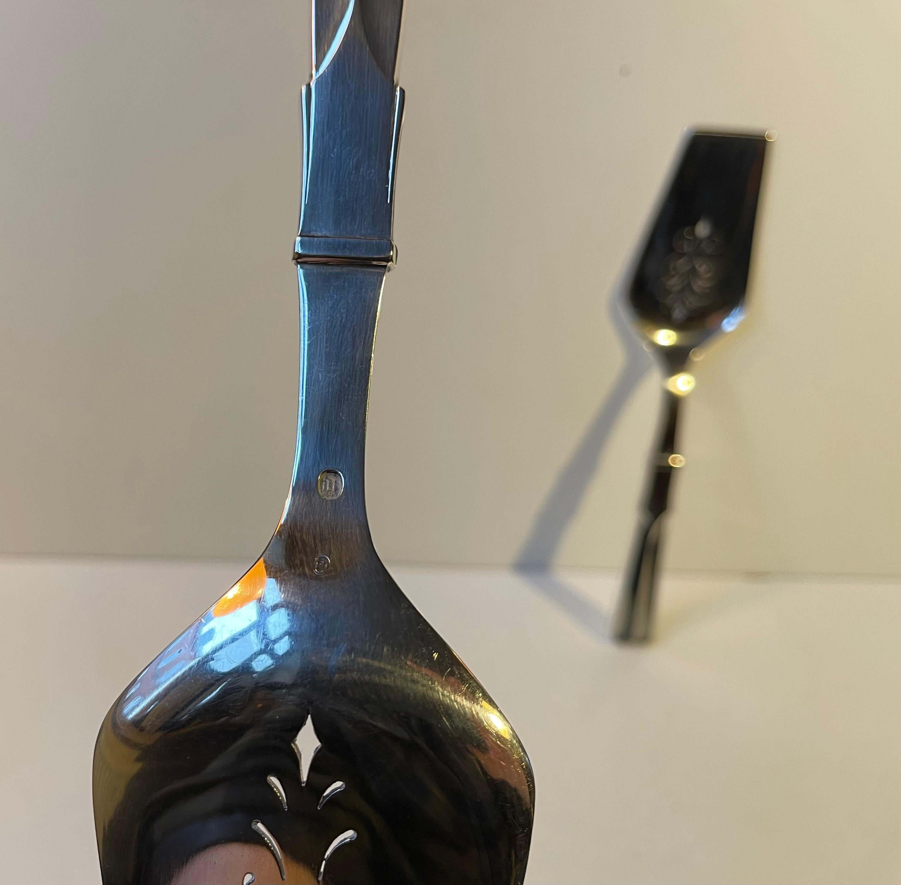 Hans Hansen Silver Fish Serving Set - Dessin no. 7 - 'Arvesølv' For Sale 2