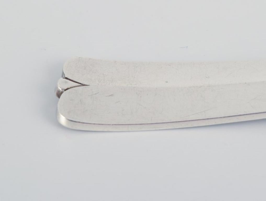 Hans Hansen Silberwaren Nr. 7. Zwei Art-Déco-Tischlöffel aus dänischem 830er Silber.  (Art déco) im Angebot