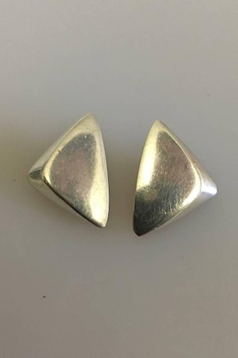 Hans Hansen Sterling Silver Ear Clips No 440. Measures 2 cm x 2.5 cm / 0 25/32 in. x 0 63/64 in. Combined weight is 13 g / 0.45 oz.