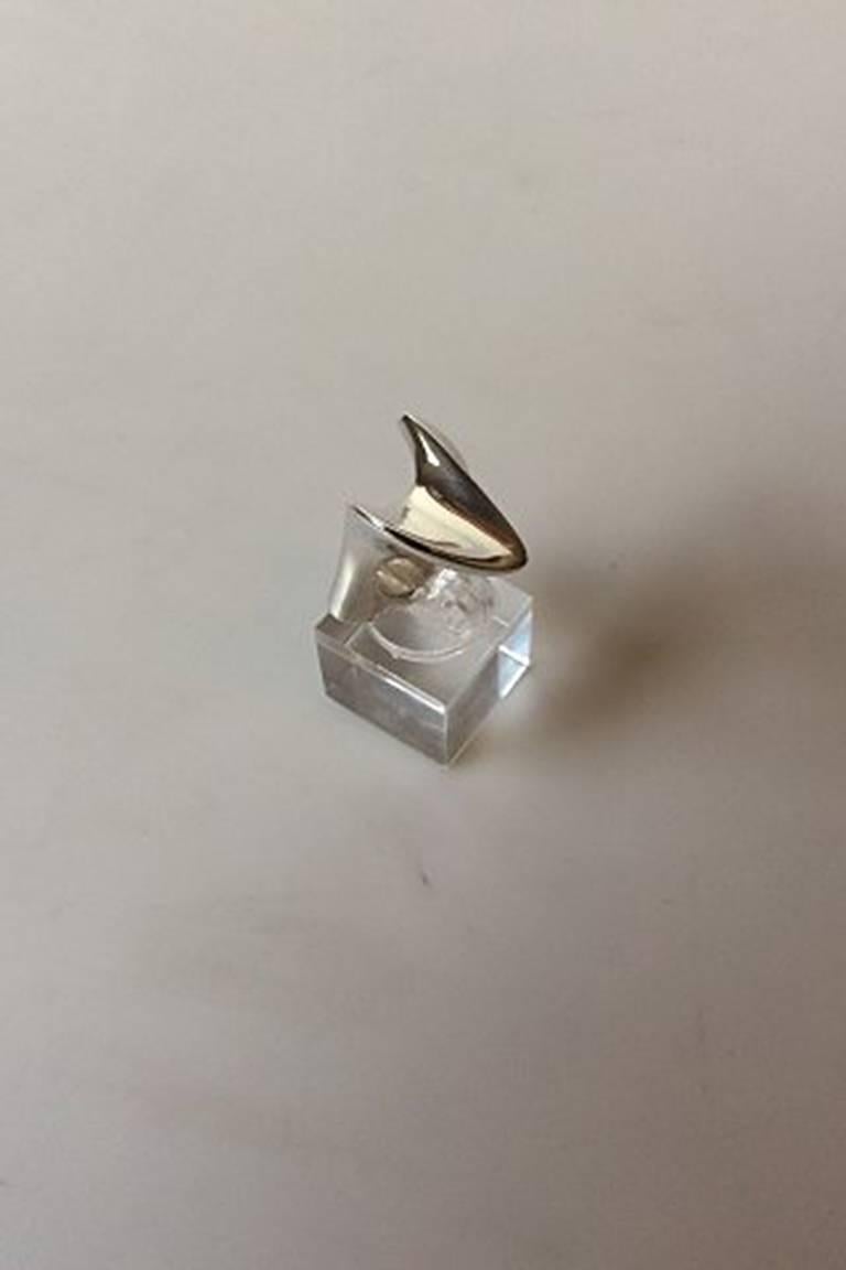 Hans Hansen Sterling Silver Ring. Ring size 49 / US 5. Weighs 15.0 grams / 0.53 oz.