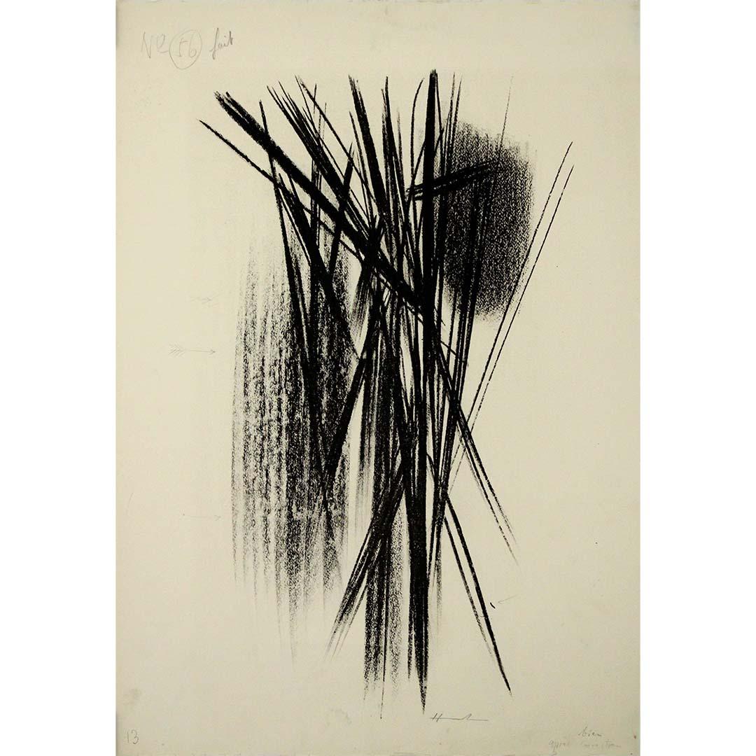 La litografia originale del 1958 di Hans Hartung, intitolata "Composition noir L56", rappresenta una pietra miliare nell'illustre carriera dell'artista e mostra la sua profonda esplorazione della forma, della texture e del contrasto. Creata come