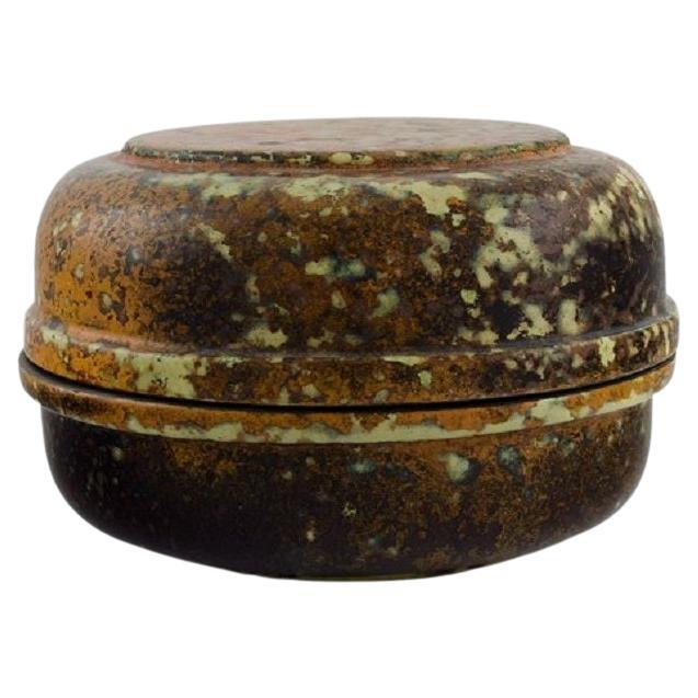 Pot à couvercle unique en céramique émaillée de Hans Hedberg, Suède en vente