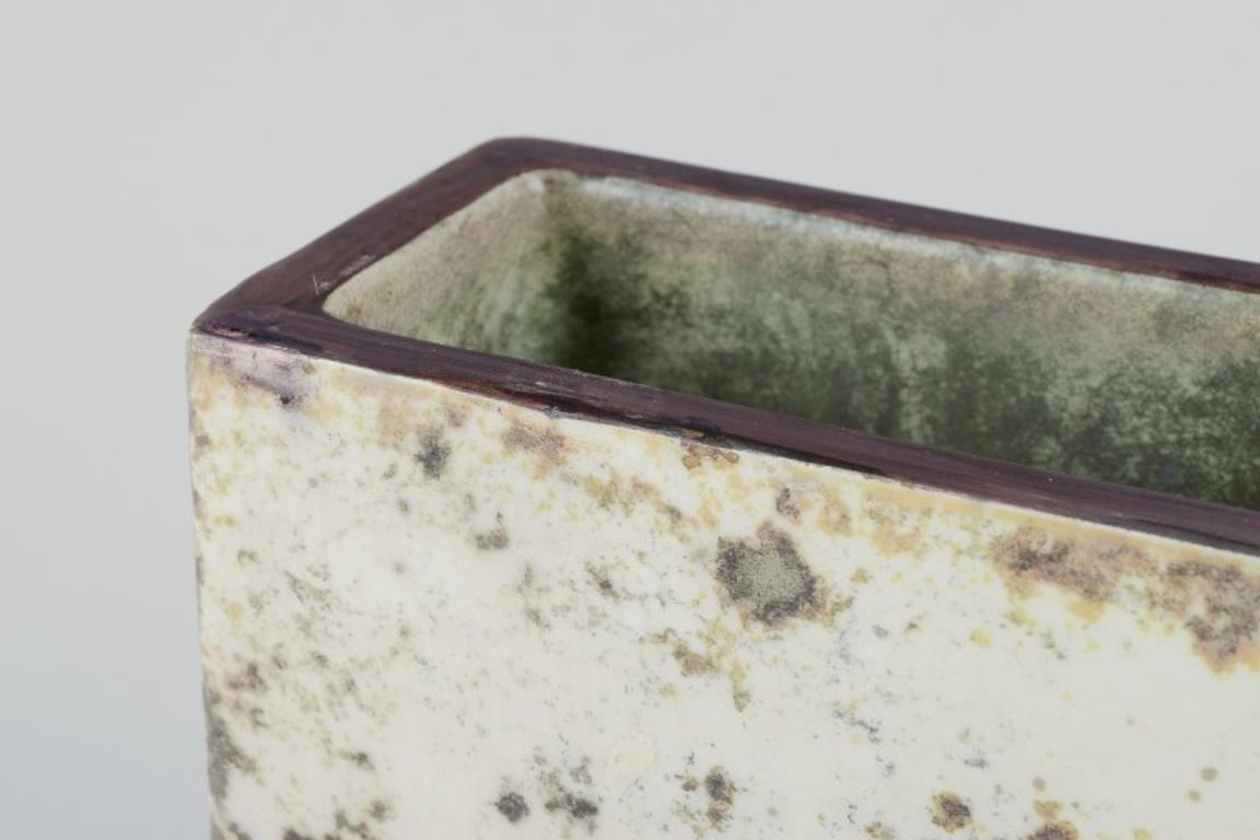 Smaltato Hans Hedberg per Biot, Francia. Vaso rettangolare in ceramica. Anni '70/80 in vendita